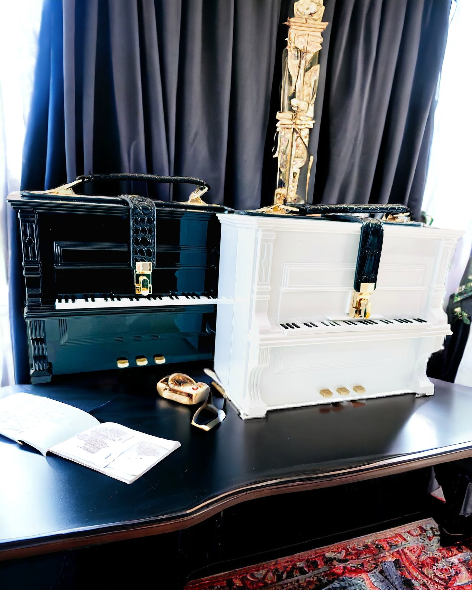 Damehåndtaske “Elegant Klaver” i Sort og Hvid