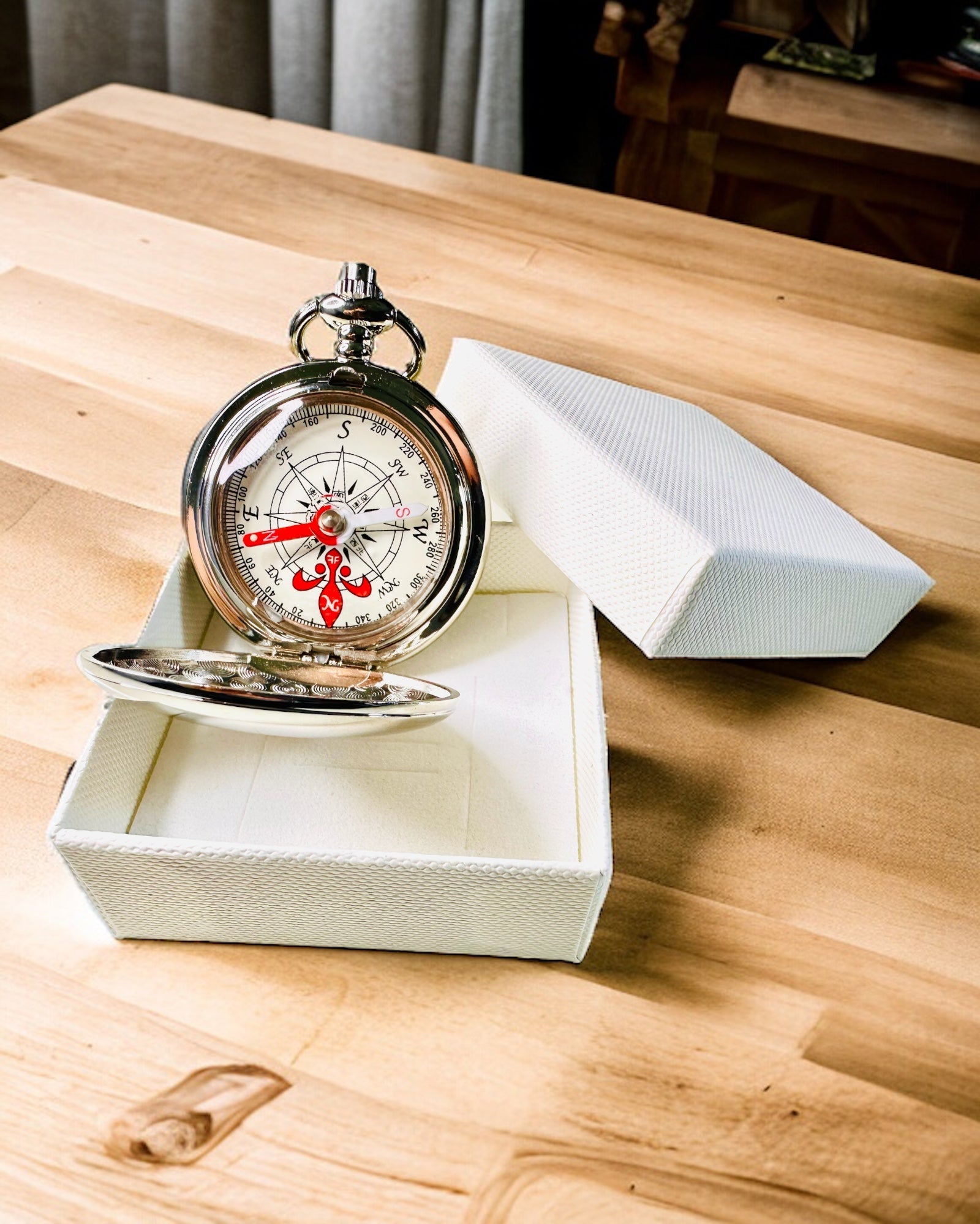 Mini Kompas Odkrywca, Bærbar og Elegant, Ideel til Rygsække og Udendørsbrug