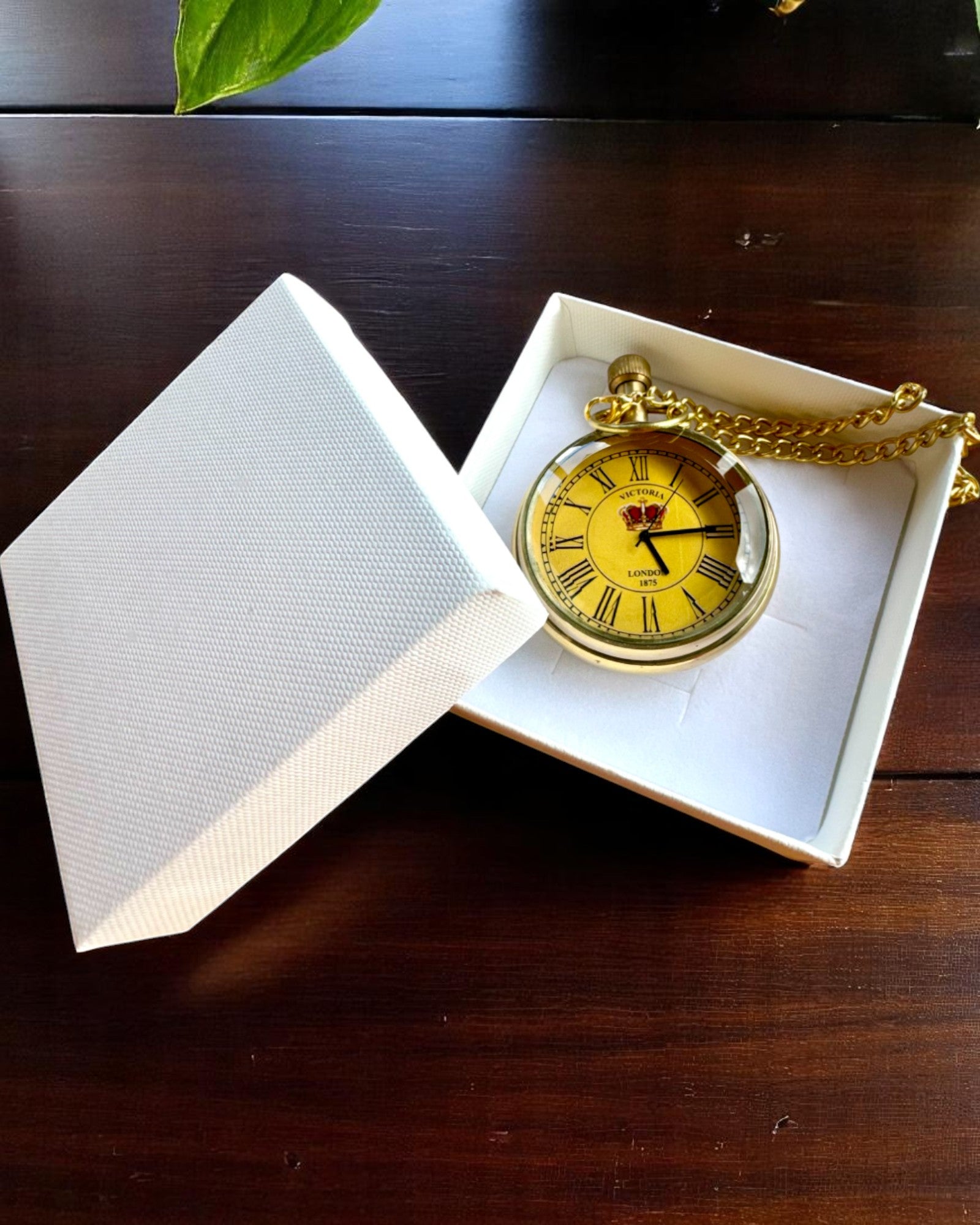 Lommeur "Victoria Crown" – Messing, Håndlavet i Indien, 5 cm bred, japansk mekanisme, mulighed for personlig gravering som gave