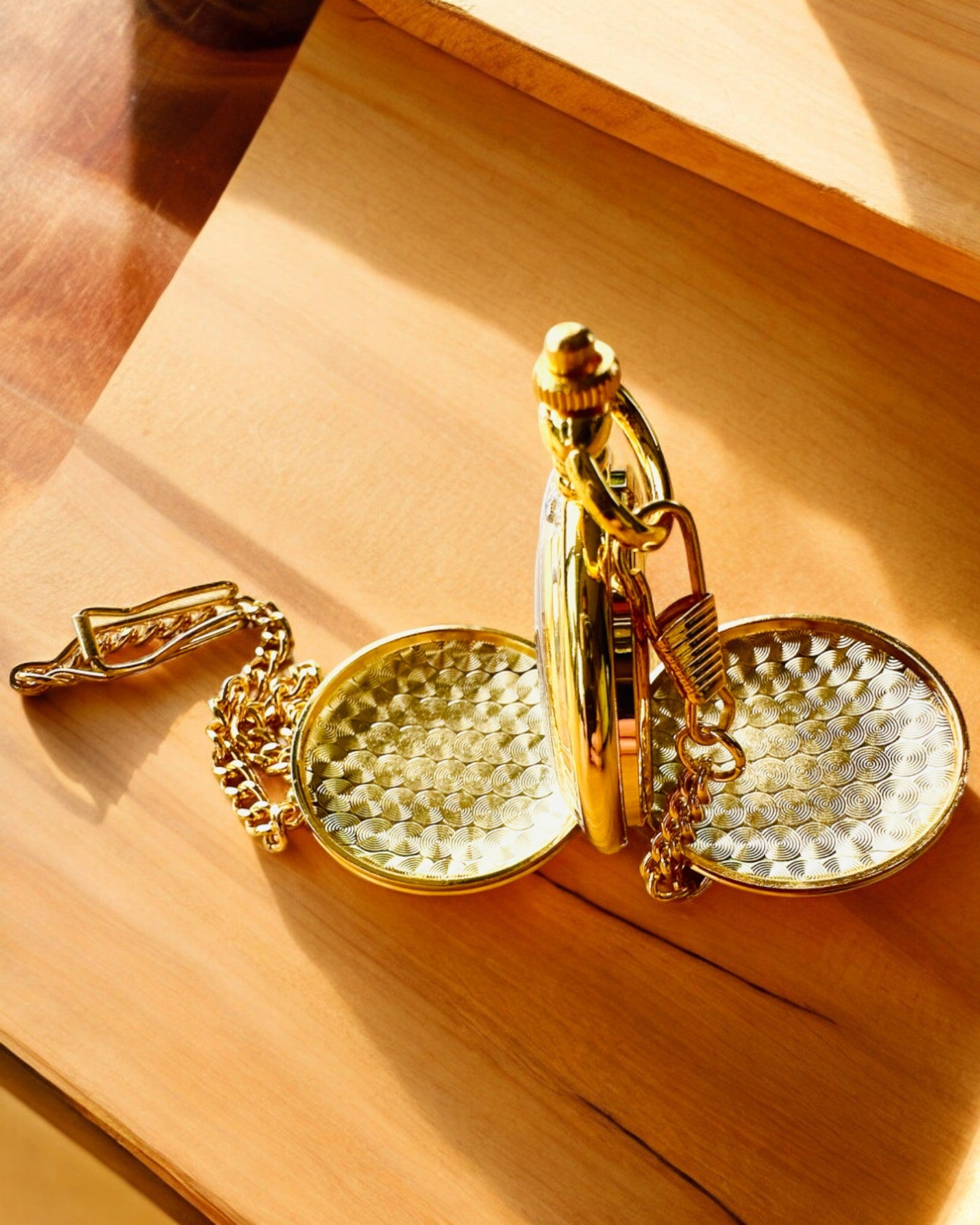 Grand Elegance Lommeur med Dobbelt Låg, Manuel, Guld Farve, med gravering som gave