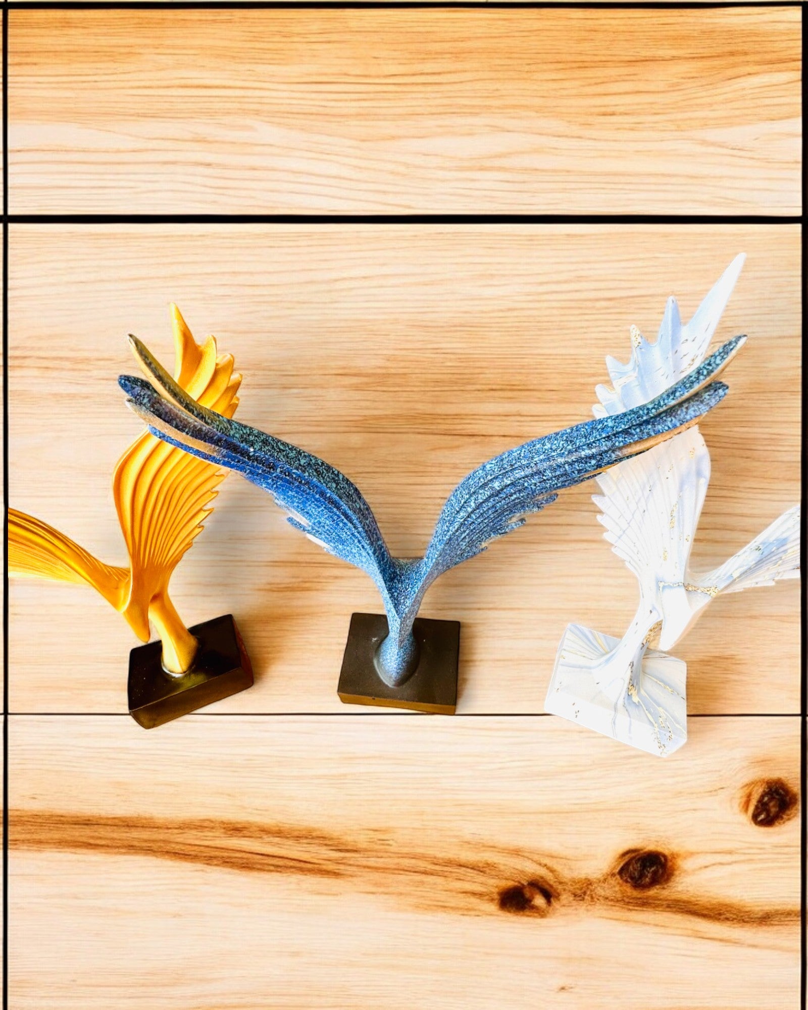 Elegant Englevinge Figur 33 cm høj – "Skræmmende Vogtere", mulighed for personlig gravering som gave, personalisering, 3 farvevarianter