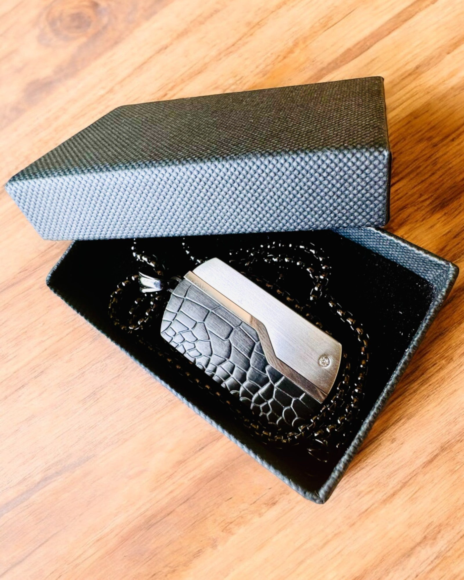 Herrehalskæde Dog Tag „SteelVision” – rustfrit stål, 15 varianter, tilpasning med gravering