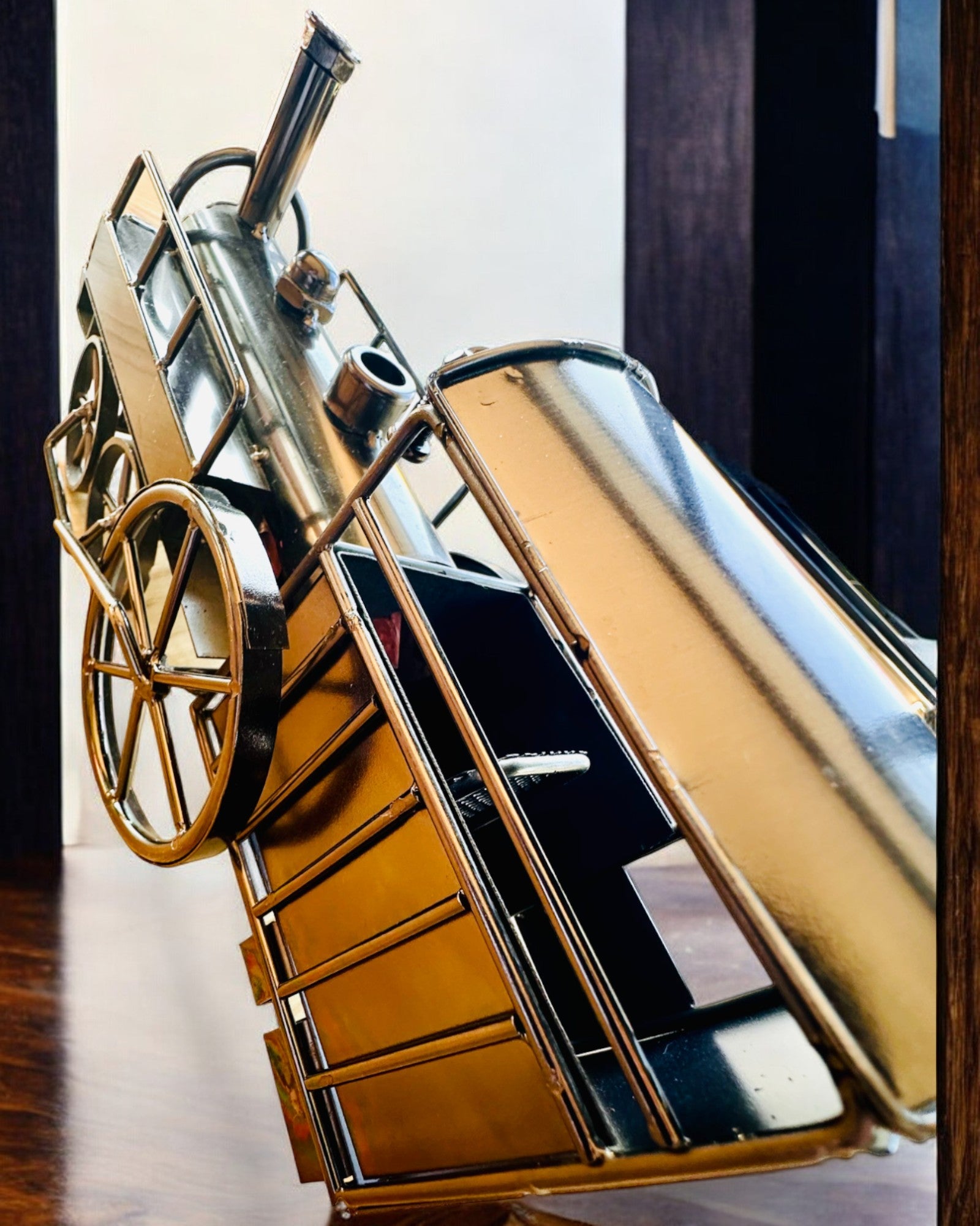 Lokomotywa af jern "Retro Express" – dekoration, model, håndlavet med mulighed for gravering som gave