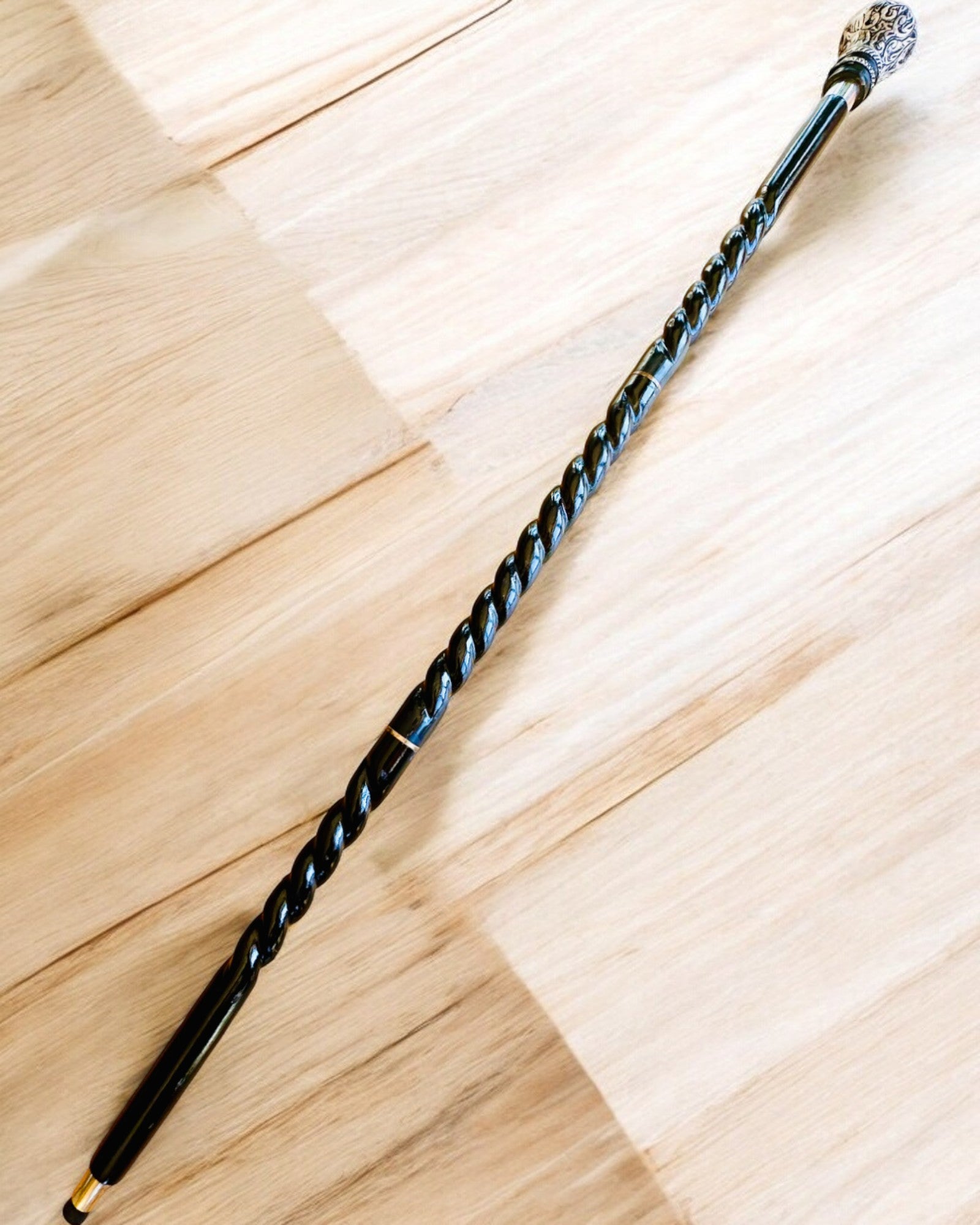 Vandrestok "Majestætens Stok" Træ Håndlavet, mulighed for gravering, 2 varianter at vælge imellem