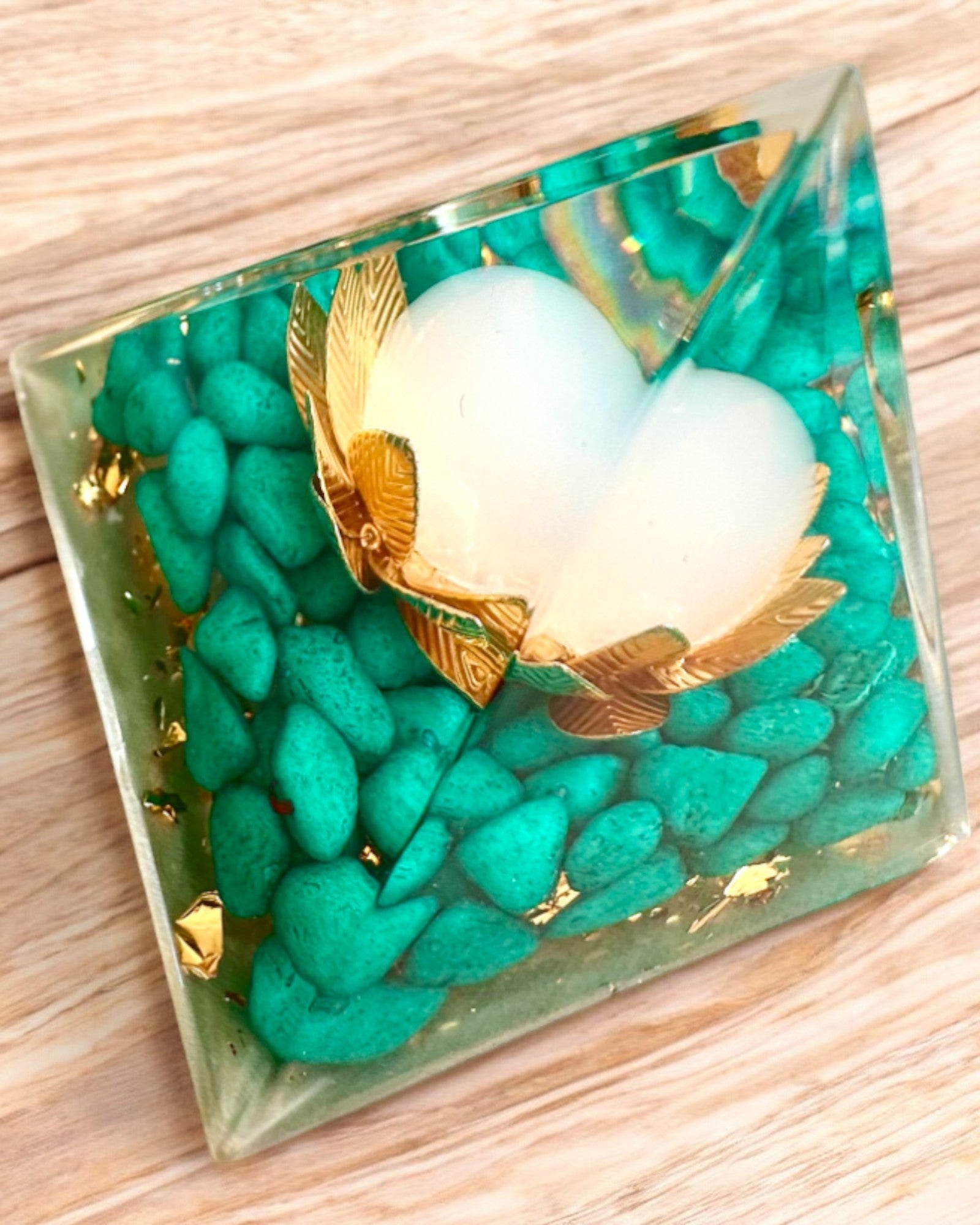 Orgonitisk energipyramide "Harmonia Turmalinu"