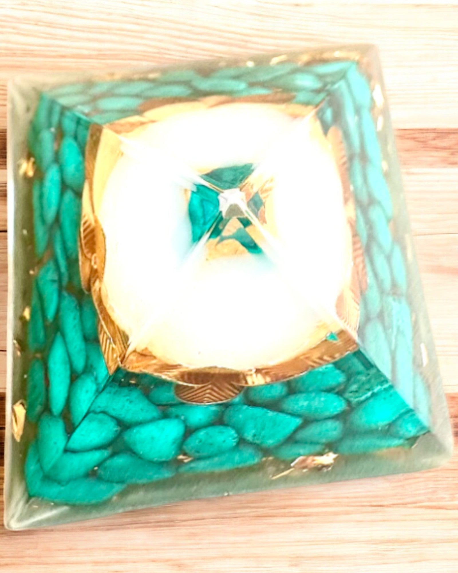 Orgonitisk energipyramide "Harmonia Turmalinu"