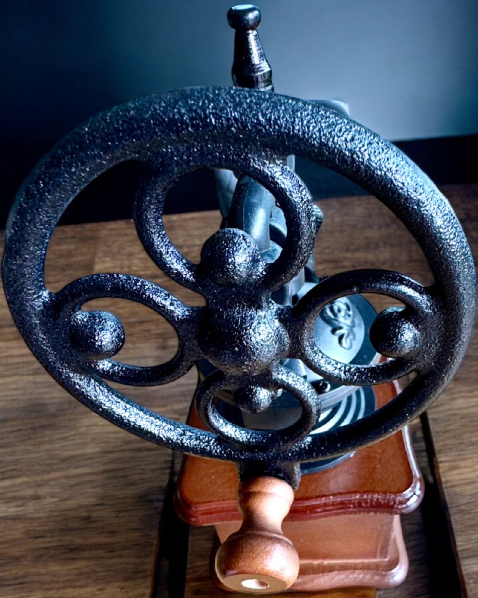 Retro kaffemølle „Vintage Café” 27 cm høj, med mulighed for personliggørelse med gravering som gave