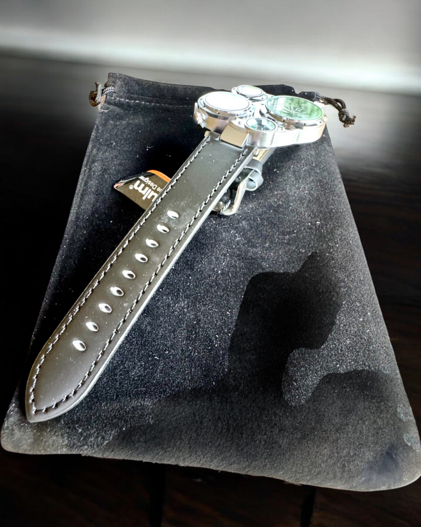 Overlevelsesur „Explorer 4in1”, mulighed for personliggørelse med gravering som gave