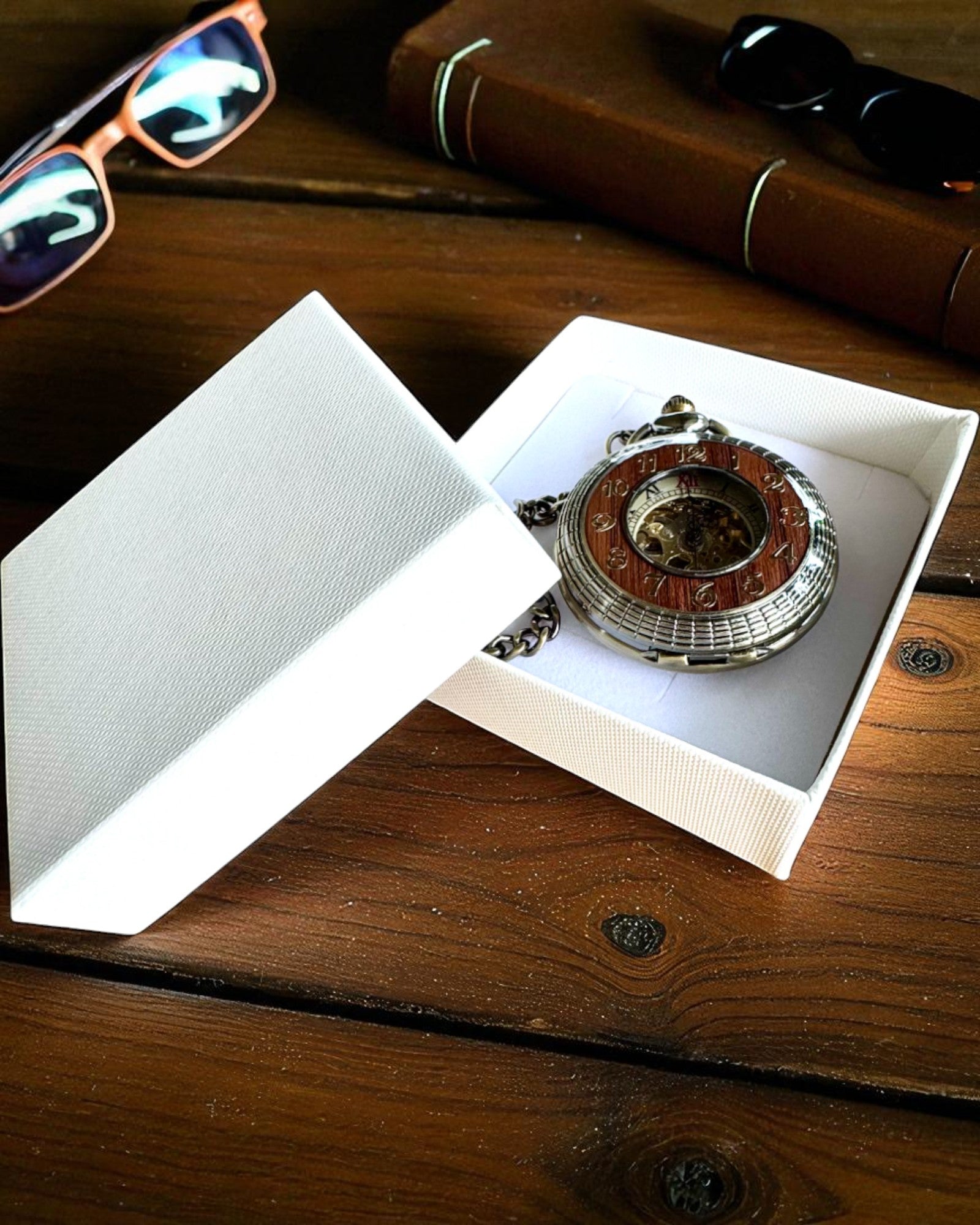 Lommeur „Veritas Tempus” – mekanisk tidsmåler med mulighed for gravering som gave, 2 varianter at vælge imellem