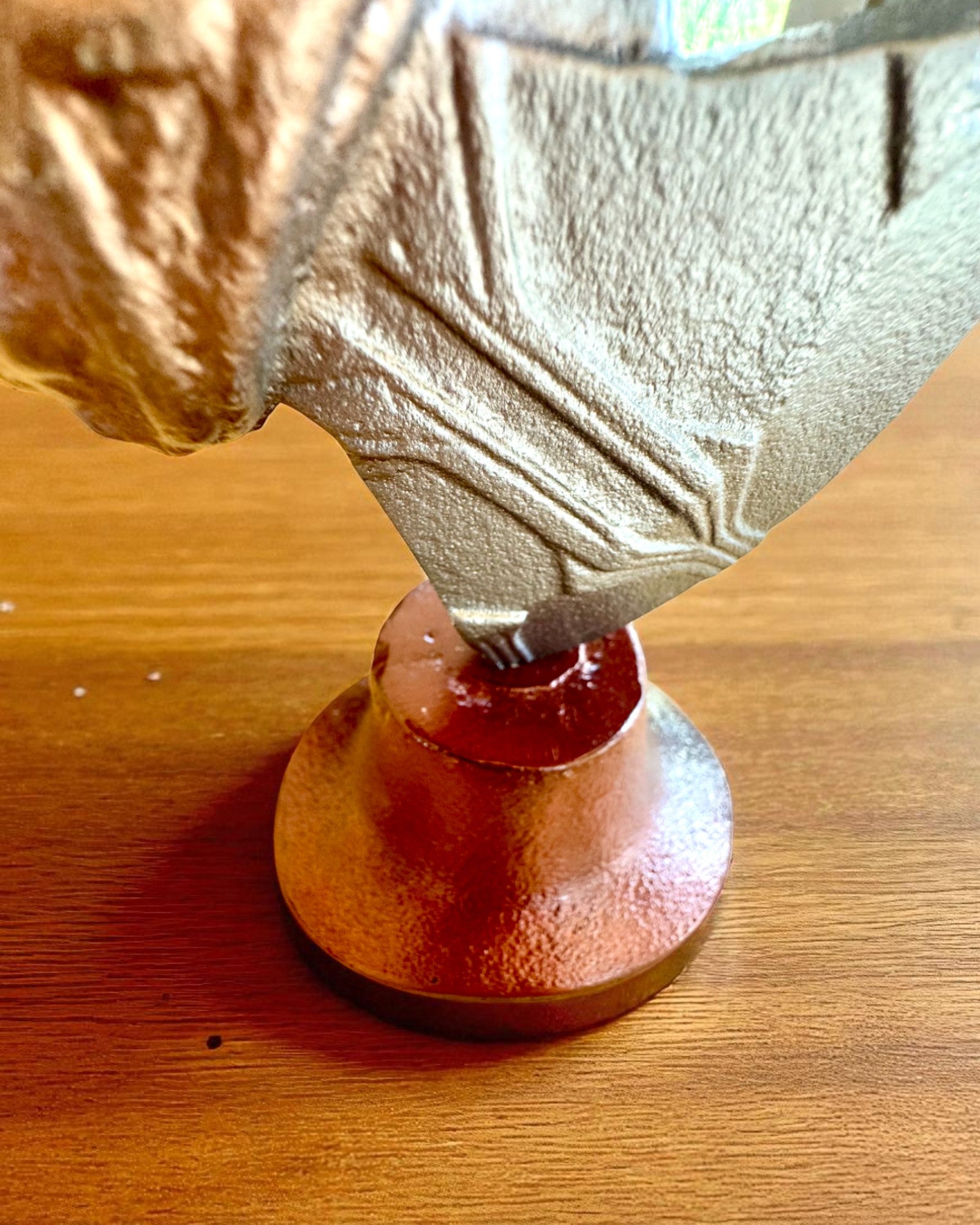 Storm Relic – dekorativ hammer med base, 26 cm, håndlavet, mulighed for tilpasning med gravering som gave