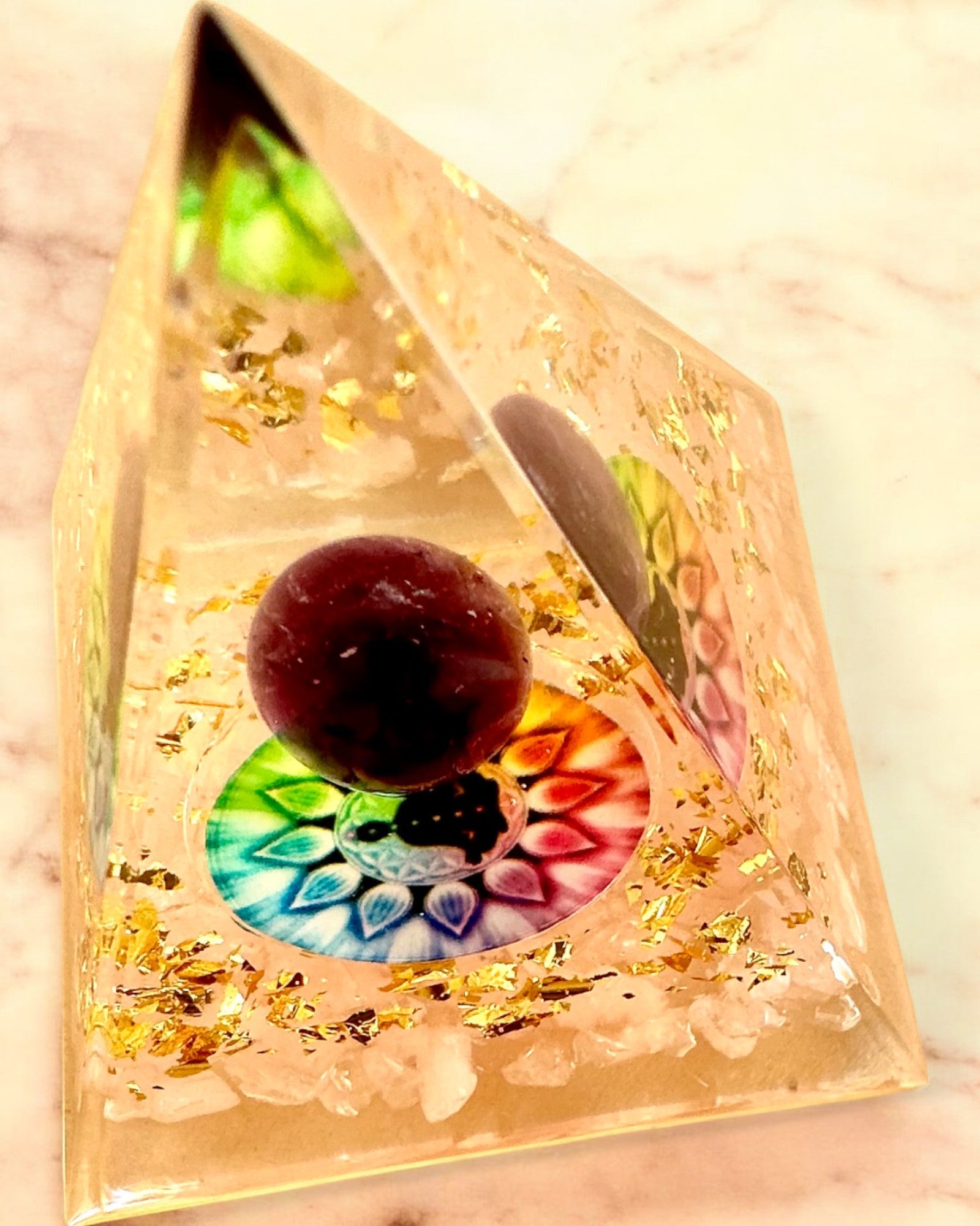 Orgonit Energi Pyramide "Harmoni af Lys" - Krystal, til gave