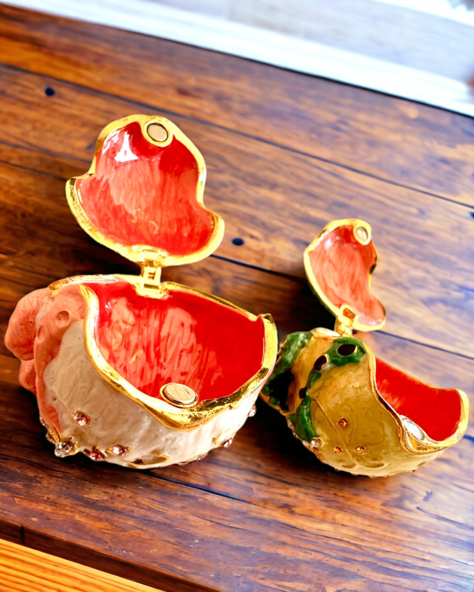 Elegant dekorativ æske "Żabi Skarb" til gave med personalisering, med mulighed for gravering