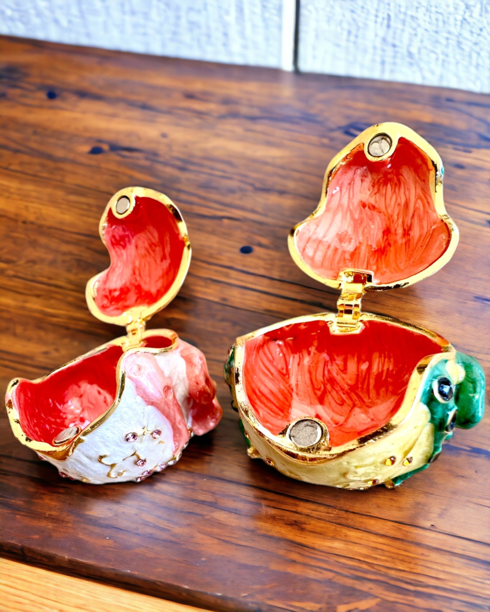 Elegant dekorativ æske "Żabi Skarb" til gave med personalisering, med mulighed for gravering