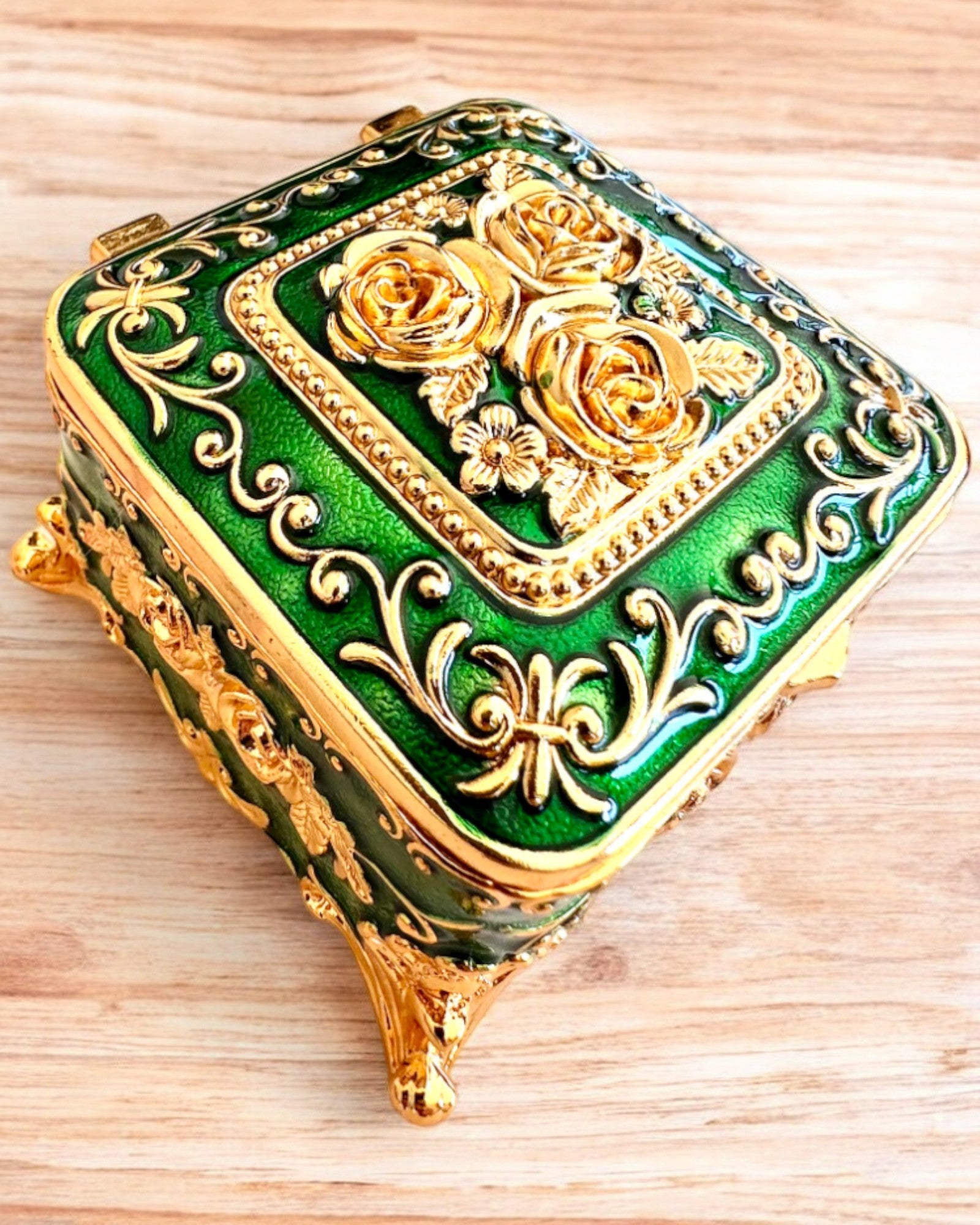 Skrin "Royal Elegance" med mulighed for gravering som gave