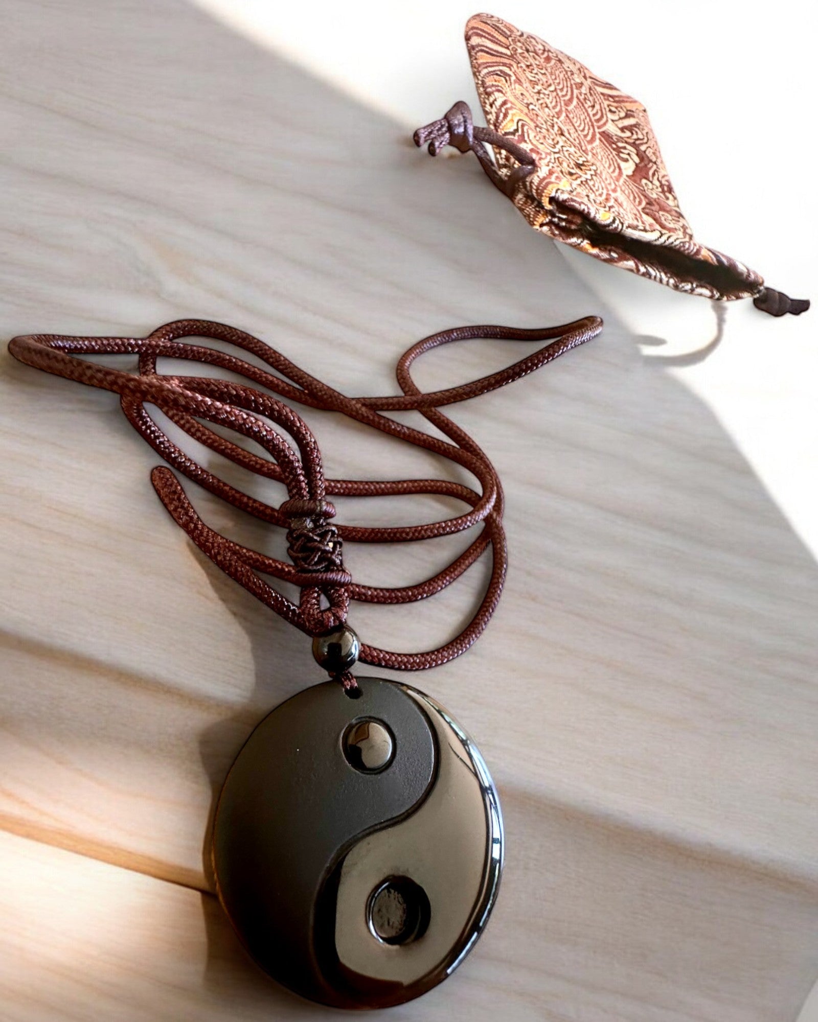 Boho halskæde med Obsidian Yin Yang Tai Chi, mulighed for personlig gravering som gave