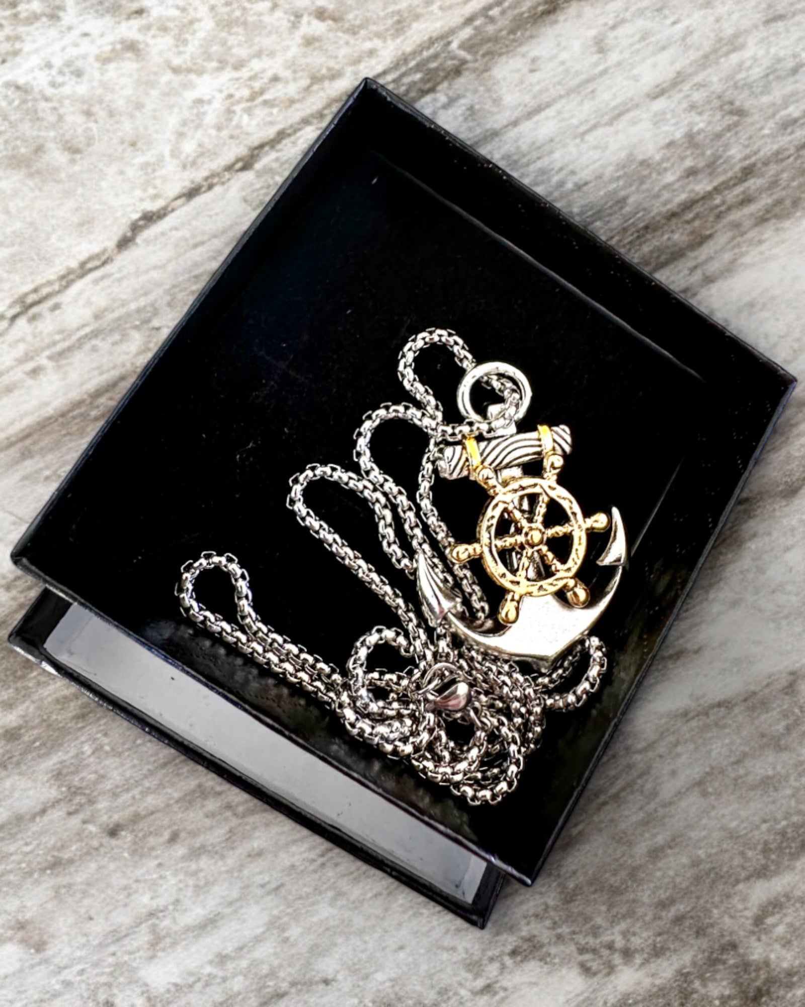 Amulet Morski Anker Kapitana, halskæde med mulighed for gravering som gave