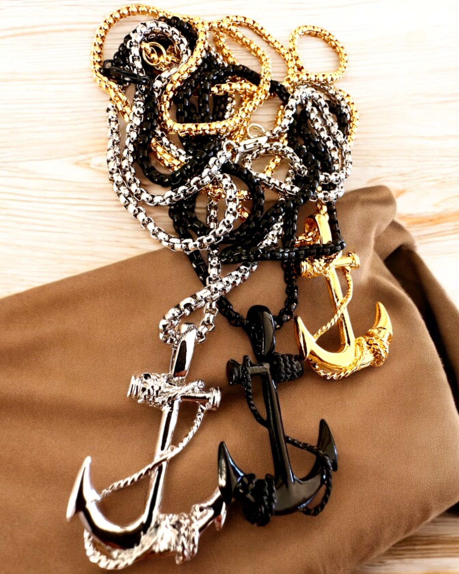 Determinationens Anker, Søamulet, halskæde, mulighed for personlig gravering som gave, 3 varianter at vælge imellem