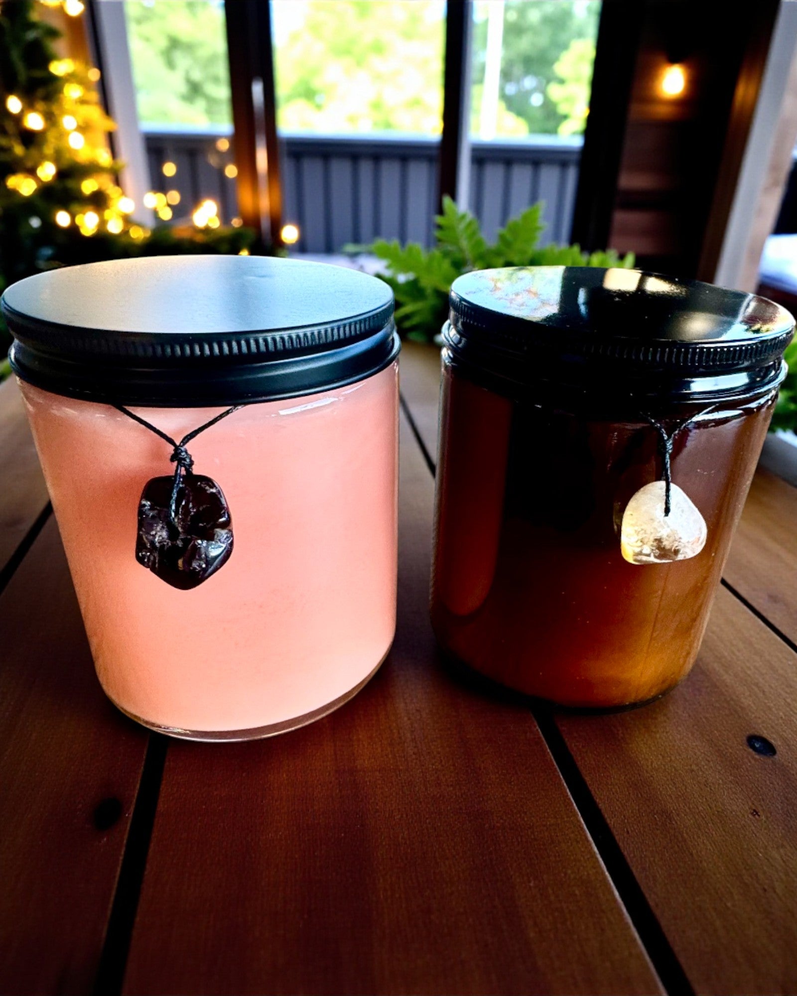 Intentionel sojavokslys 250 ml med naturlig sten – vælg din energi: Citrin eller Granat, personliggørelse med gravering som gave