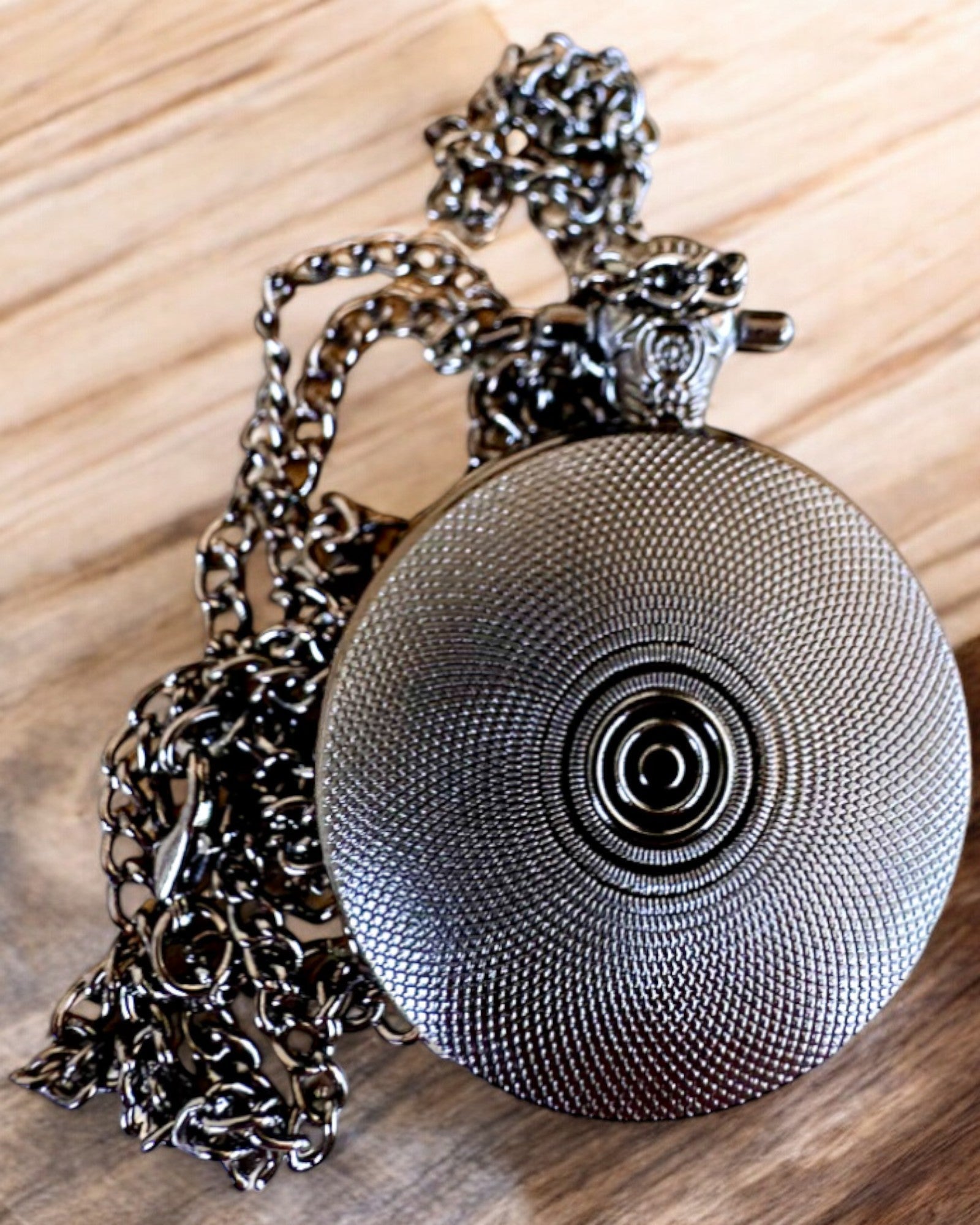 Lommeur Nattens Rose, mulighed for personliggørelse med gravering som gave