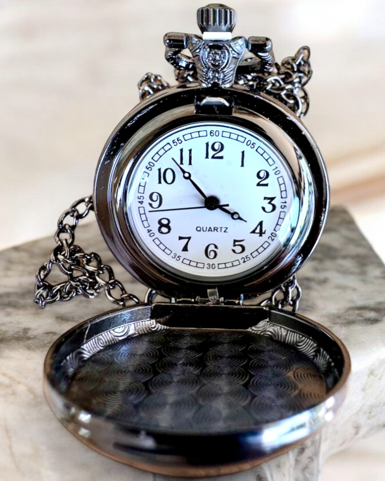 Lommeur Nattens Rose, mulighed for personliggørelse med gravering som gave