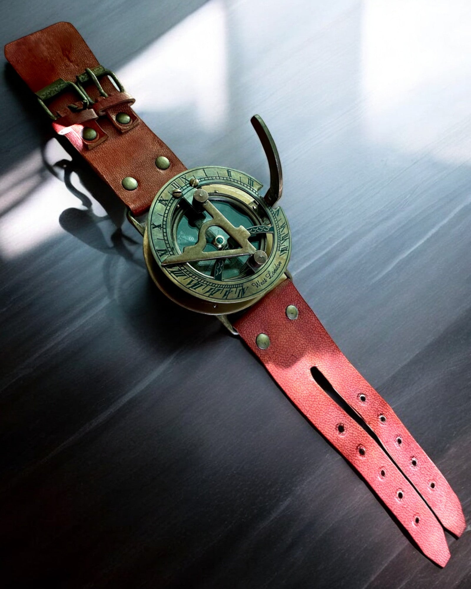 Solur "Antik Kompas", armbåndsur med kompas, mulighed for personlig gravering