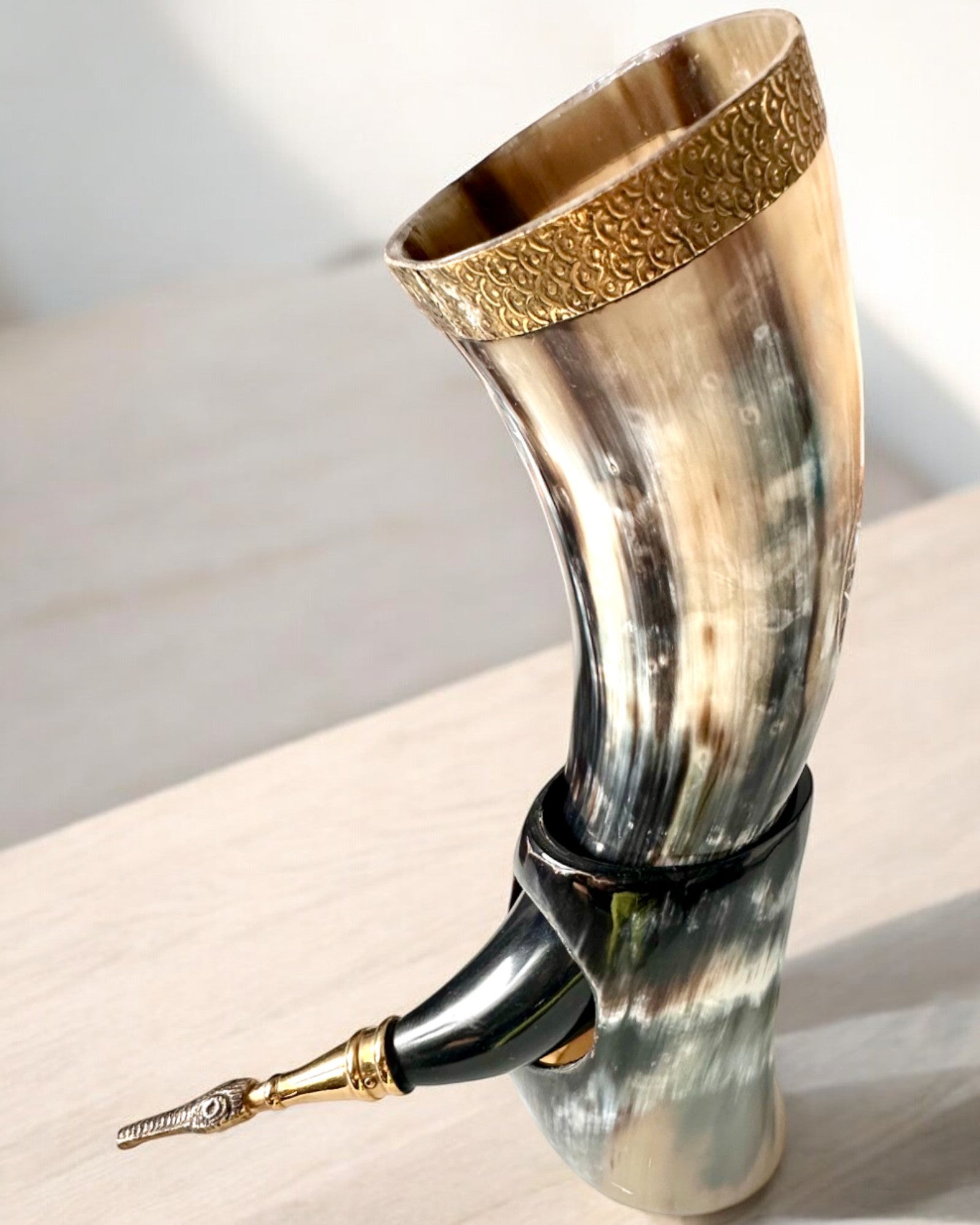 Hornkrus "Viking Valor" - Håndgraveret, Premium Kvalitet - 4 varianter at vælge imellem