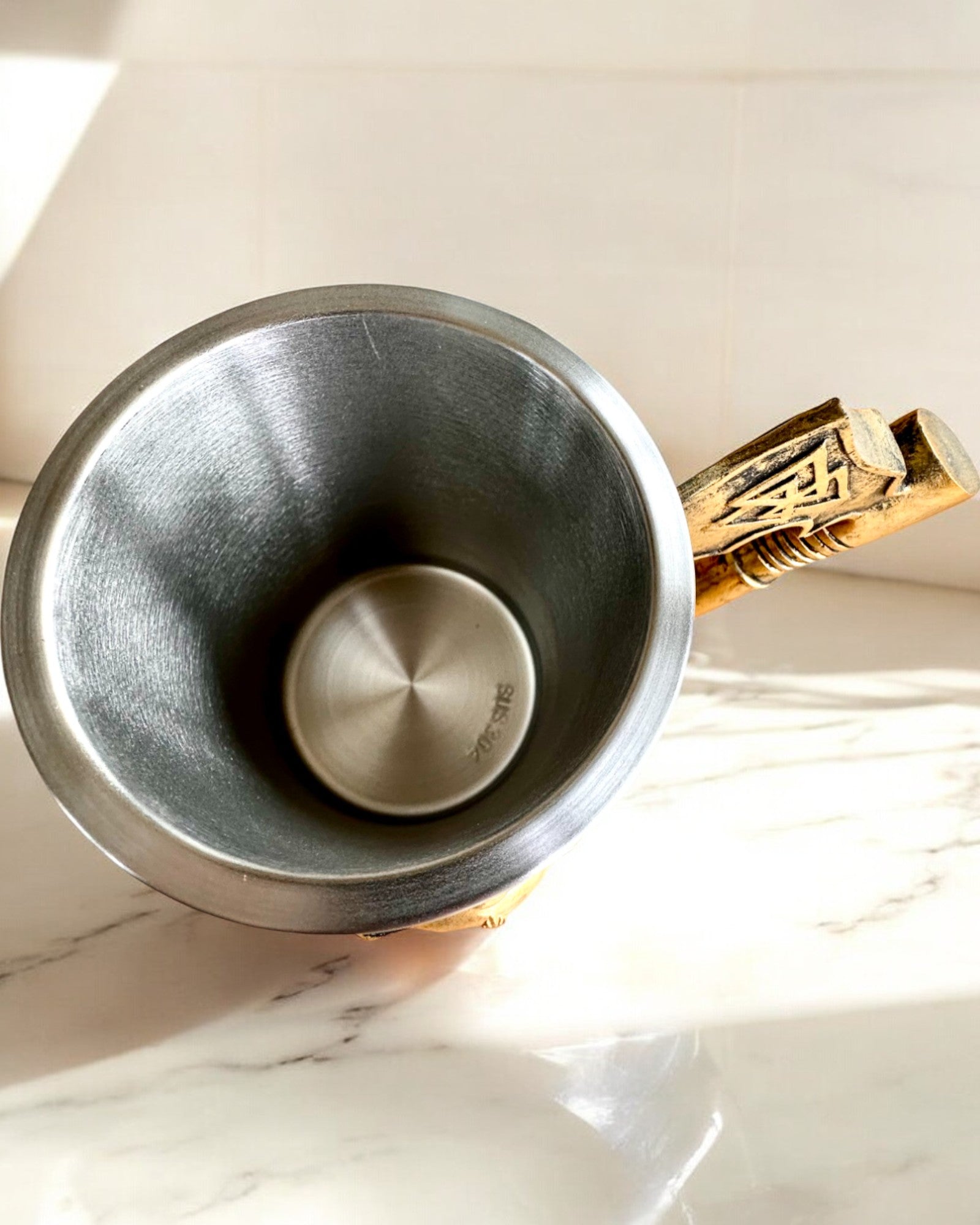 Karnawałowy Kufel Wojownika - 600 ml, 16 cm høj, mulighed for personlig gravering som gave