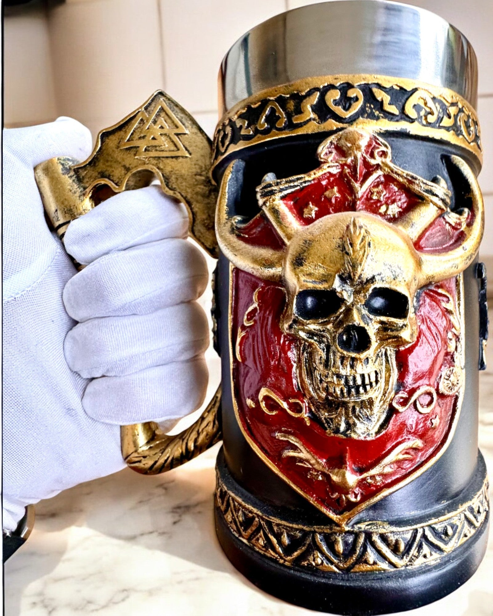 Karnawałowy Kufel Wojownika - 600 ml, 16 cm høj, mulighed for personlig gravering som gave