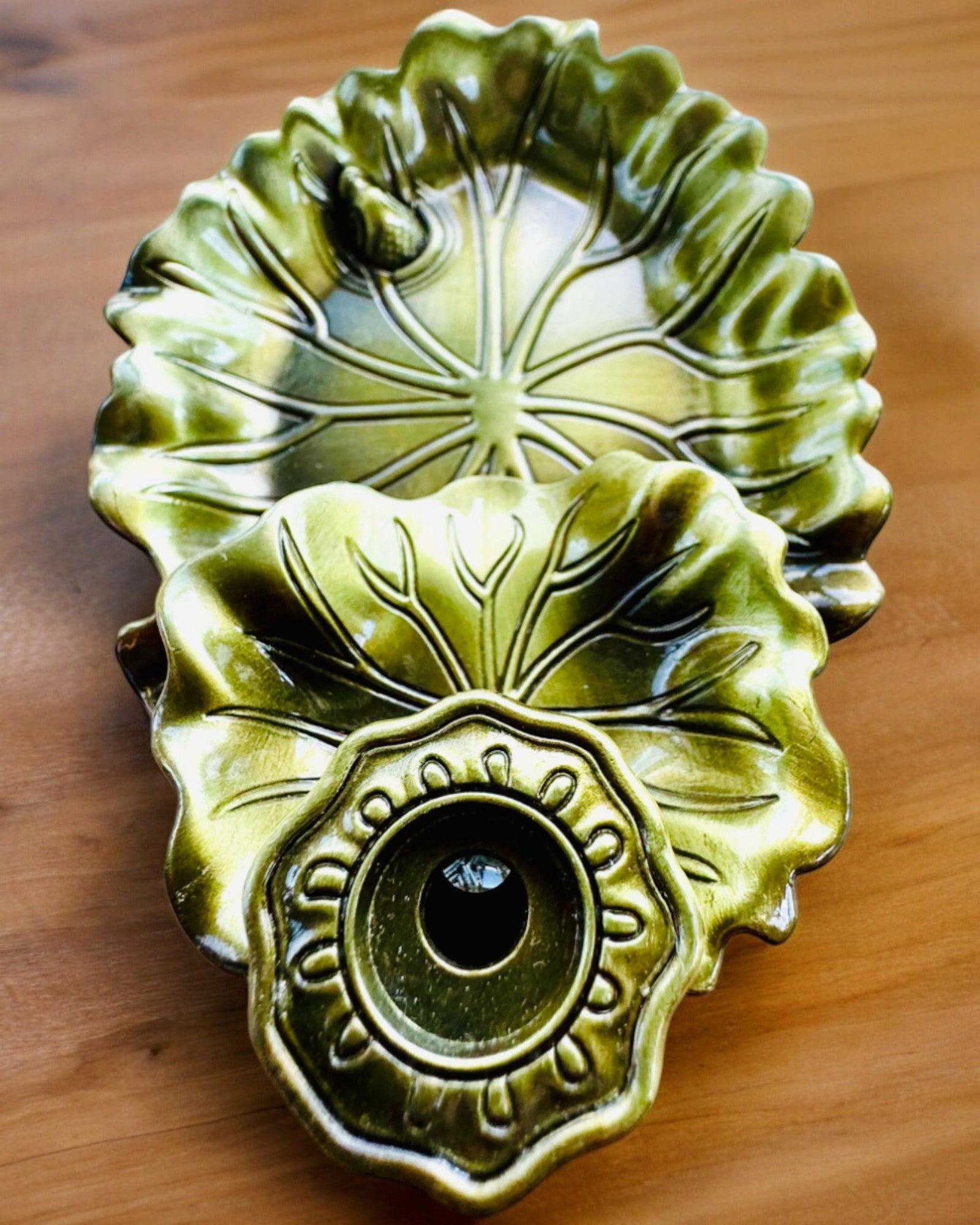 Elegant Metal Røgelsesholder Lotusblad - 4 varianter at vælge imellem, mulighed for personlig gravering som gave