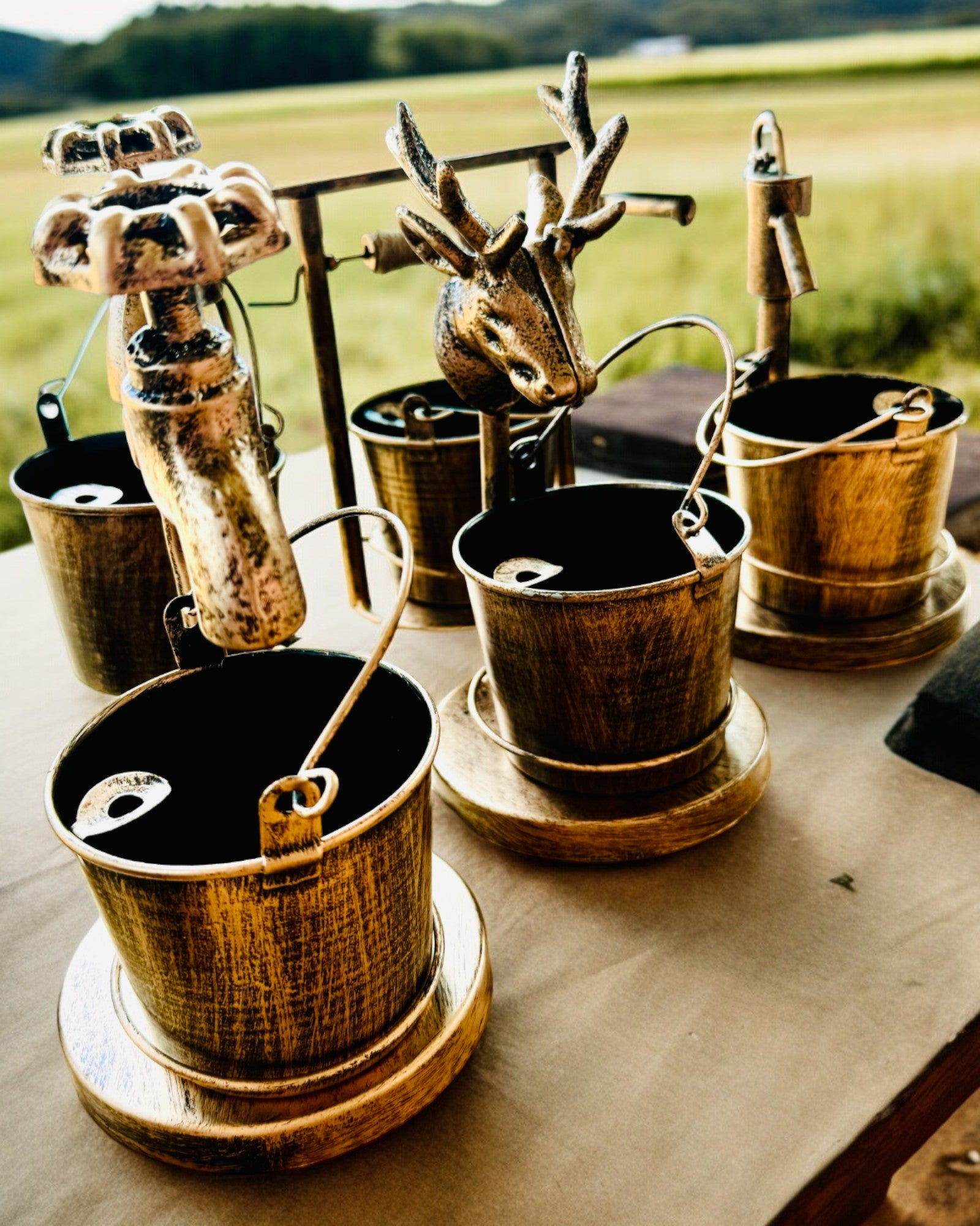 Stilfuld Metal Askebæger "Rustic Charm" 19-23 cm i højden, 8 varianter at vælge imellem, gravering på forespørgsel