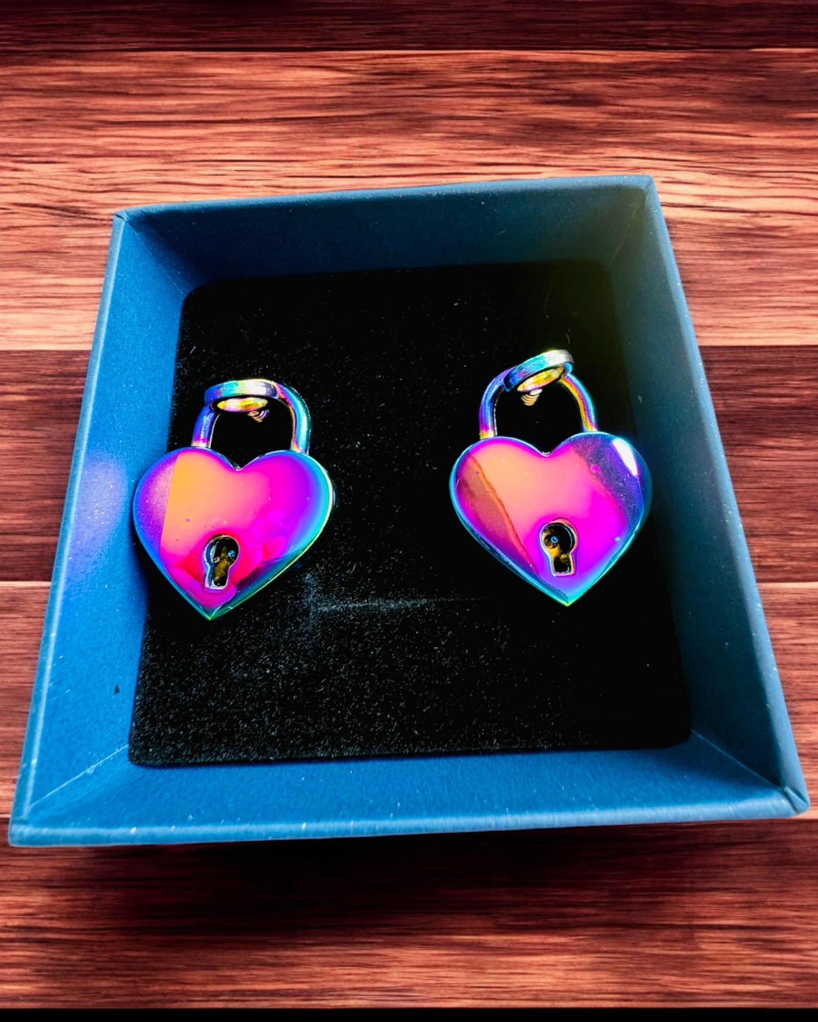 Kærligheds Mini Hængelåse Hjerte DeLuxe, Sæt med 2 hængelåse med nøgler, 6 varianter at vælge imellem, mulighed for personlig gravering som gave