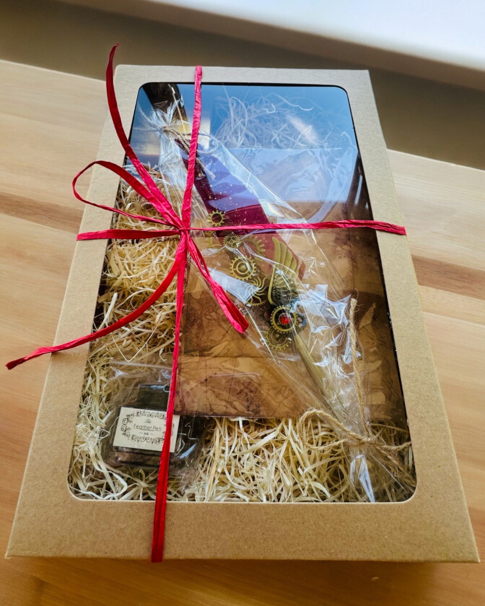 Gavesæt - Bordeaux-Lilla Gåsefjerpen "Steampunk Elegance" med Mulighed for Gravering, til gave