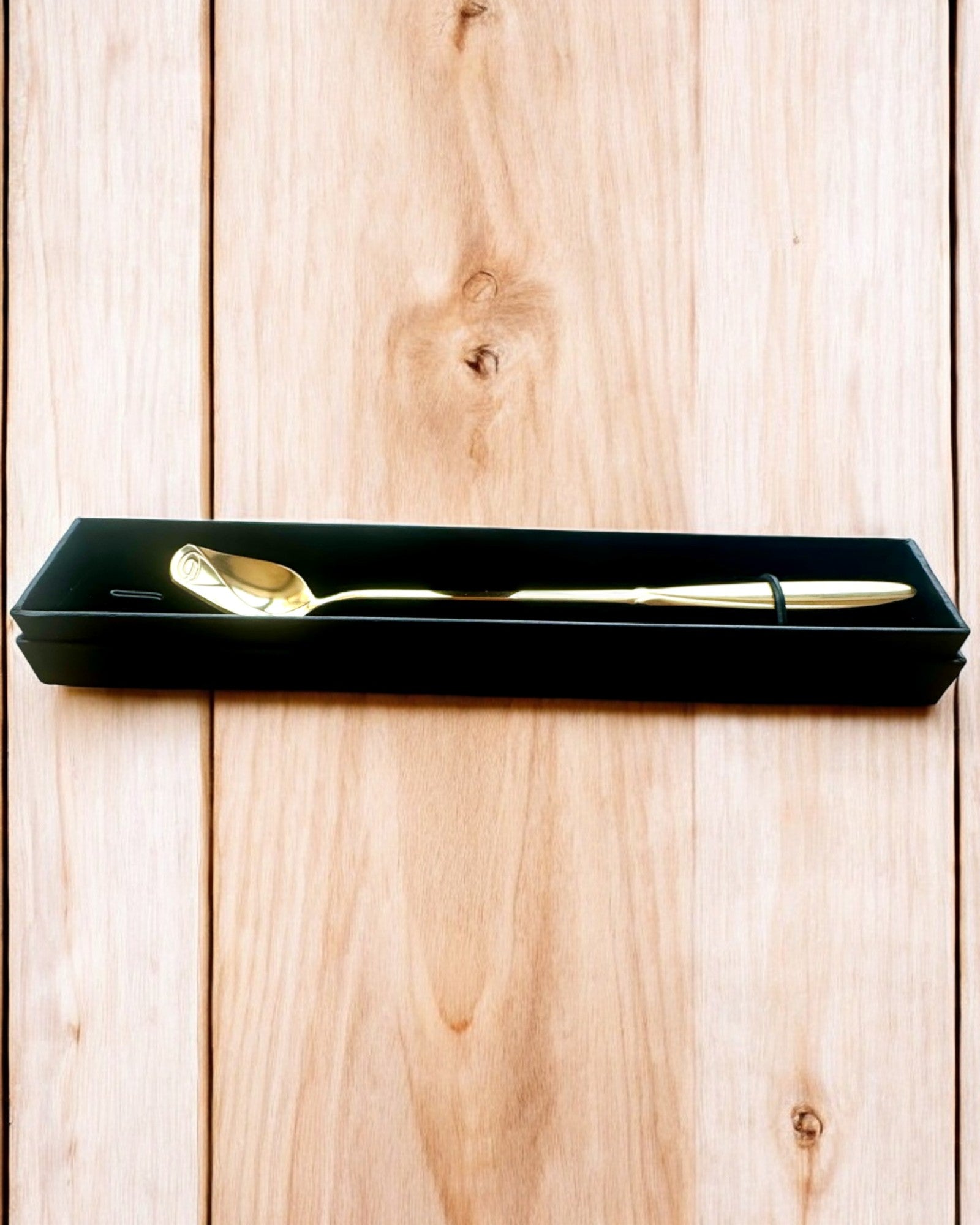 Personliggjort Rosen Ske med Mulighed for Gravering som gave - 3 farvevarianter at vælge imellem