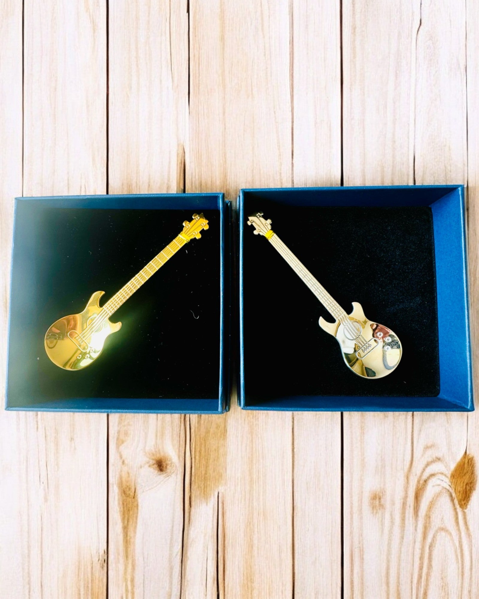 "Strunowy Hit" ske med mulighed for gravering 2 farvevarianter at vælge imellem