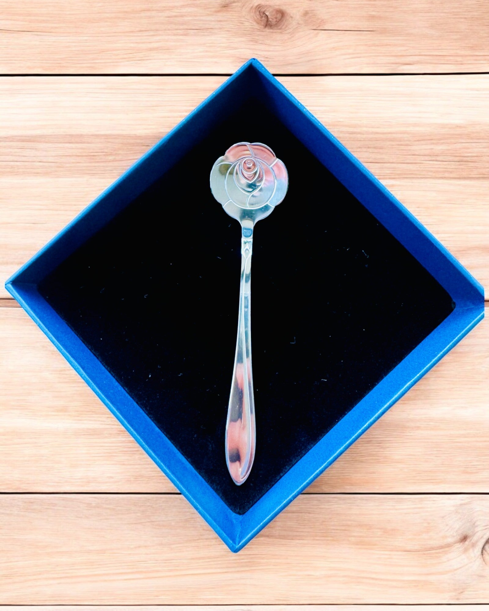 Elegant ske "Blomster Elegance" – Personliggjort som gave, gravering, 7 varianter at vælge imellem