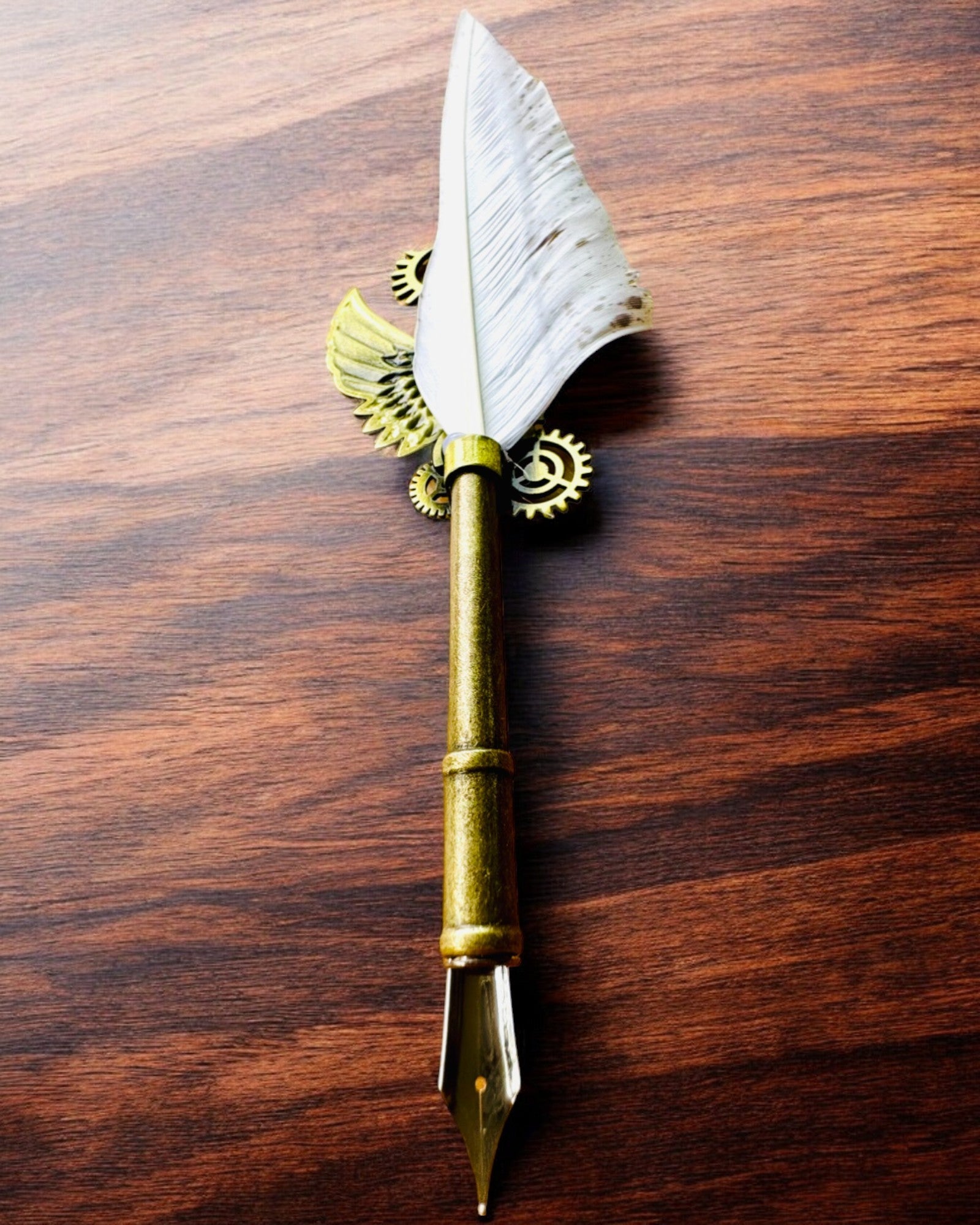 Kaligrafipenne "Steampunk Elegance" med Kalkunfjer - Håndlavet 5 varianter at vælge imellem, personliggørelse med gravering til gave