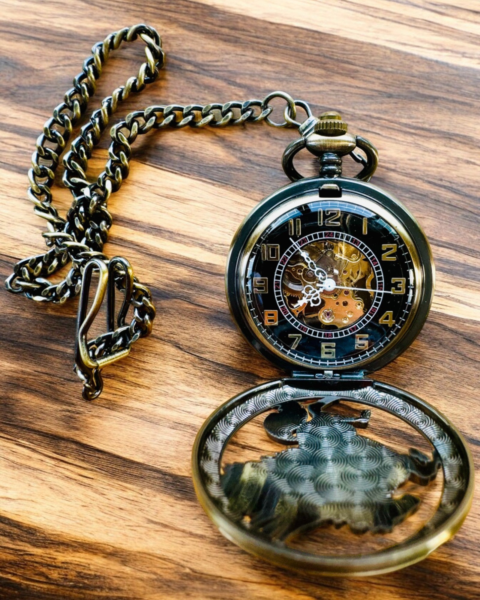 Lommeur "Equus Tempus" - Farve: Kobber, med Hestemotiv, mulighed for personlig gravering