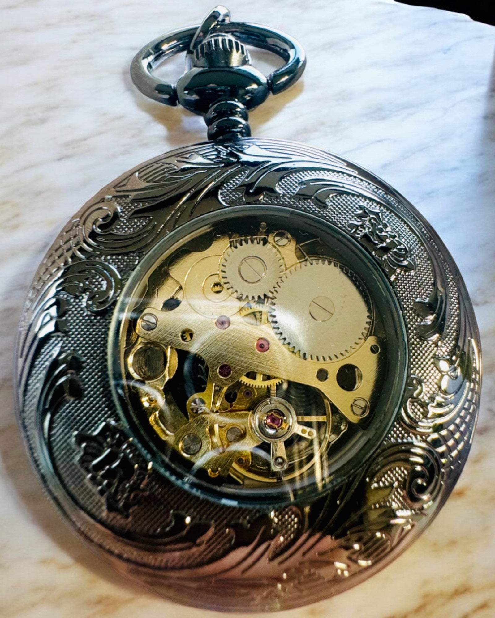 Lommeur "Equus Tempus" - Sort med Hestemotiv, mulighed for personlig gravering - sort urskive