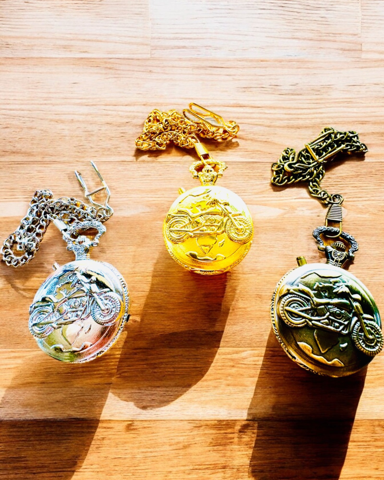 Lommeur "Motocyklowy Elegancik 2" – Gravering til gave, 3 farvevarianter