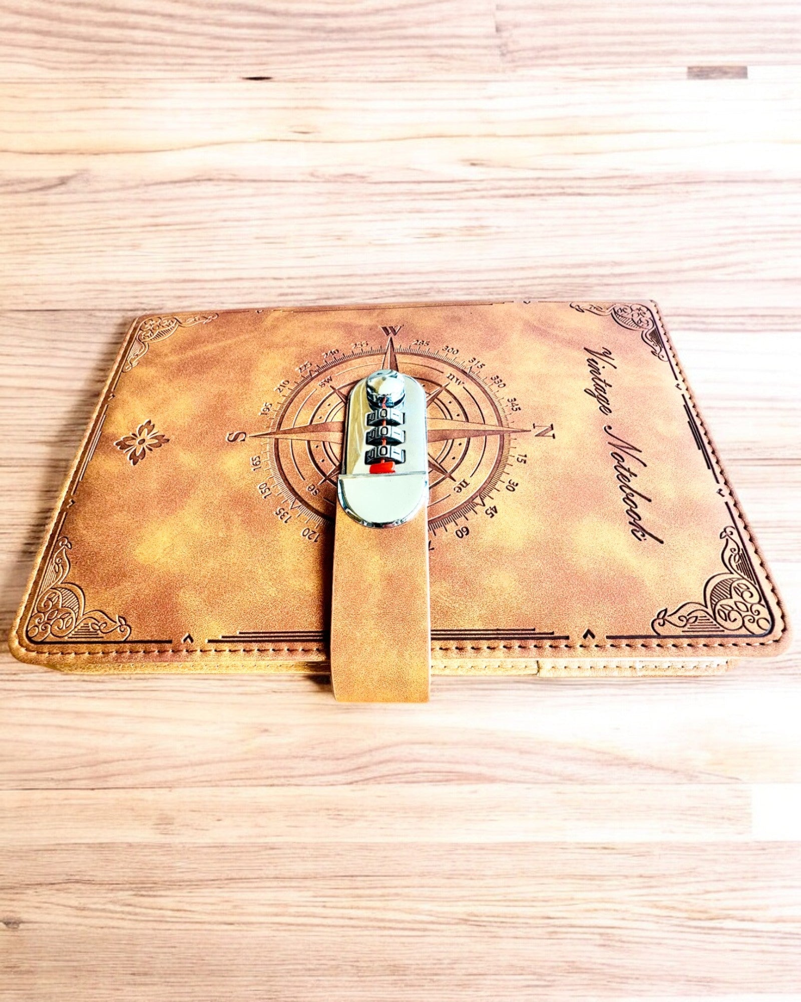 Hemmelig Notesbog A5 Vintage med kodelås - Vælg Din Stil, personliggørelse med gravering som gave