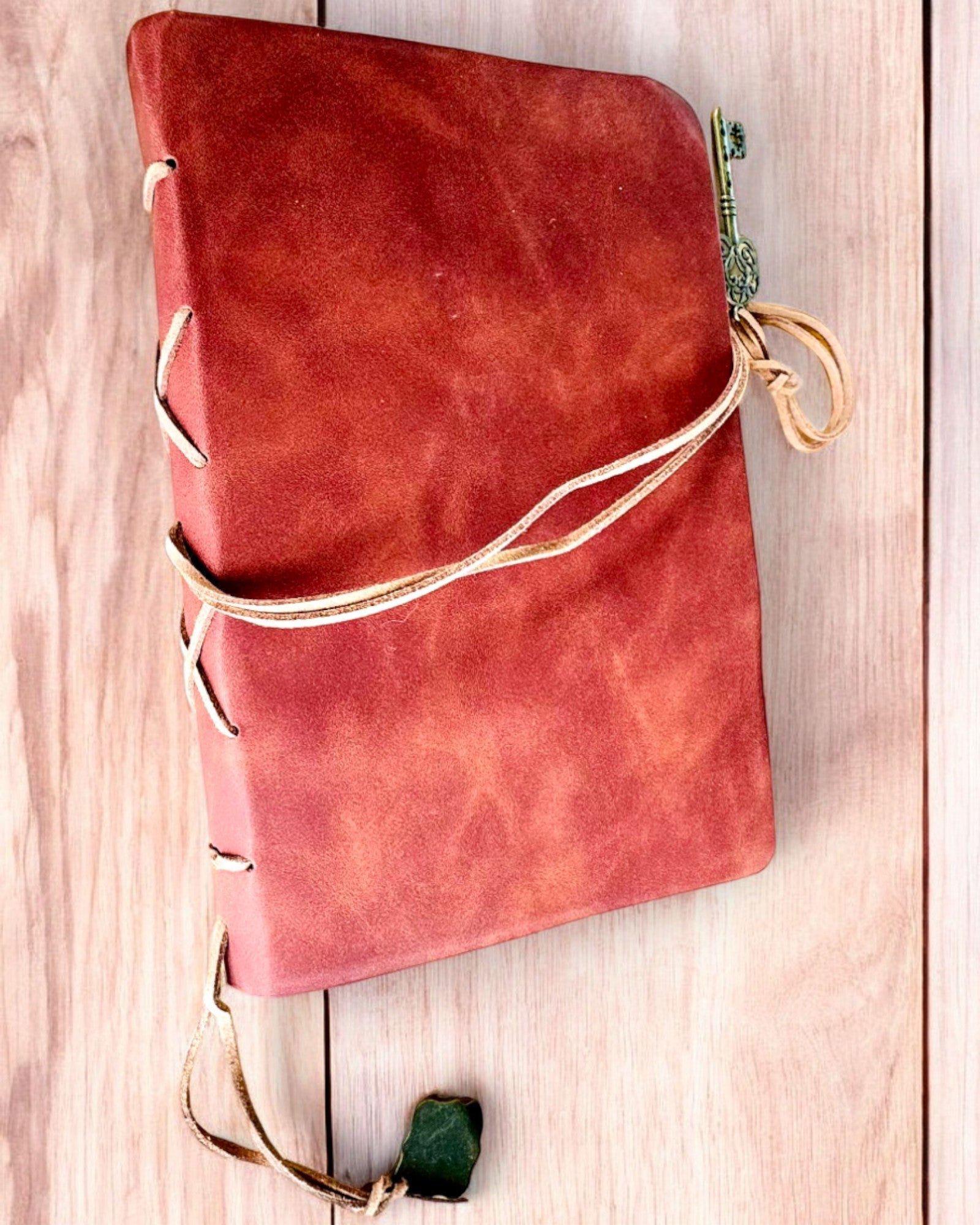 Vintage Notesbog "Nøgle til Fortiden" - Mulighed for gravering som gave, notesbog