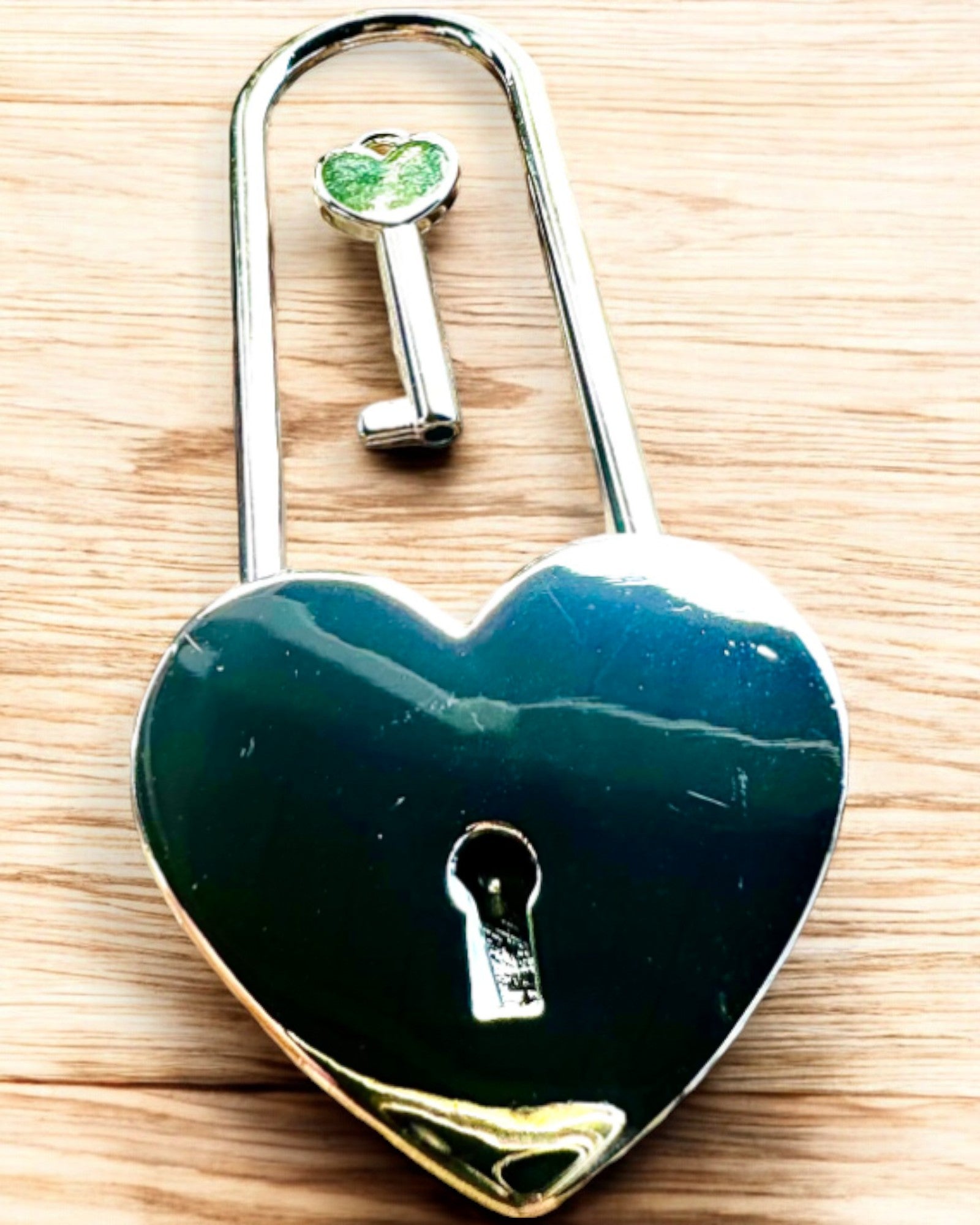 Magiske kærlighedslåse med indgravering som gave, 5 farvevarianter at vælge imellem