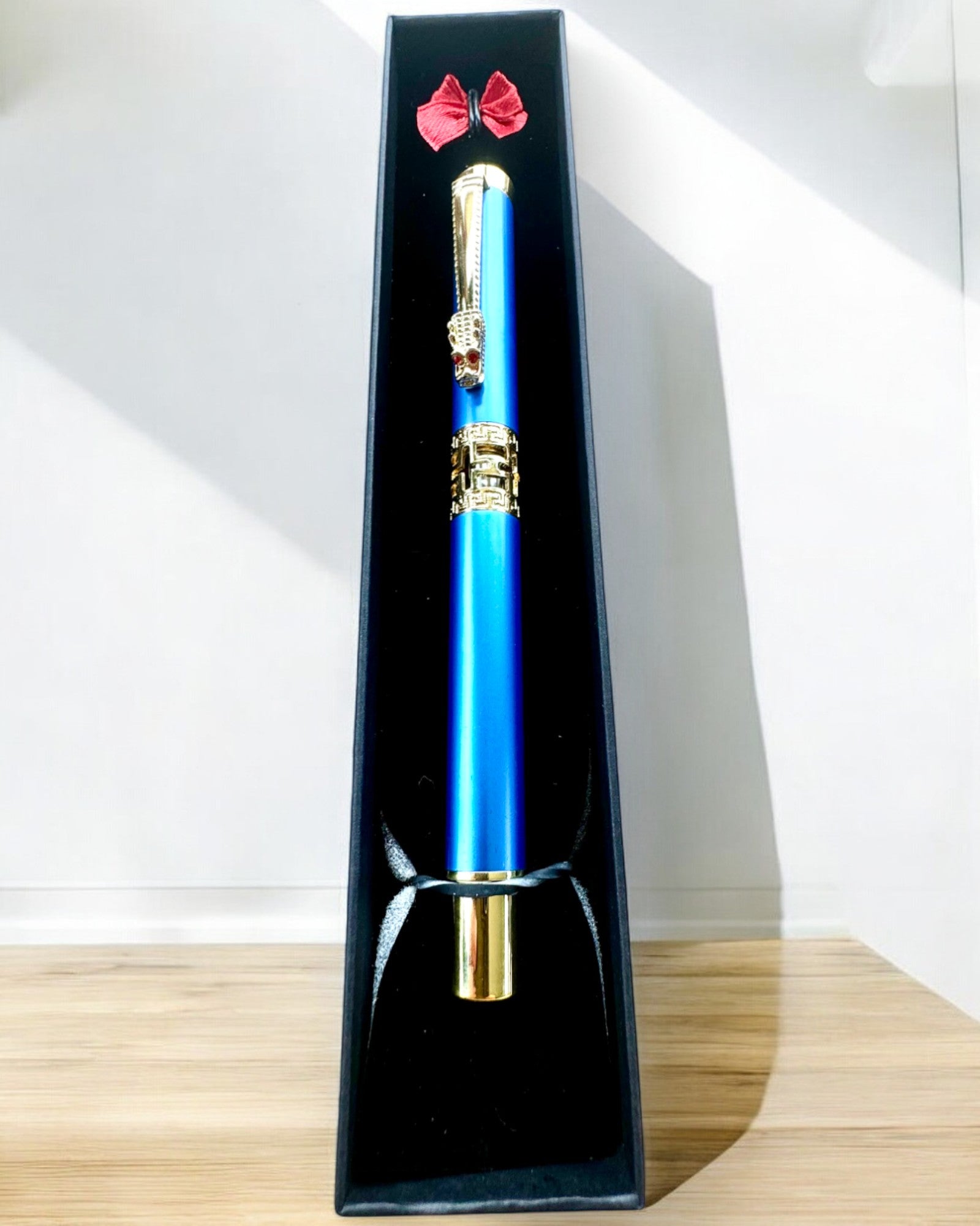 Elegant Dragekuglepen, 3 farvevarianter, mulighed for personlig gravering som gave