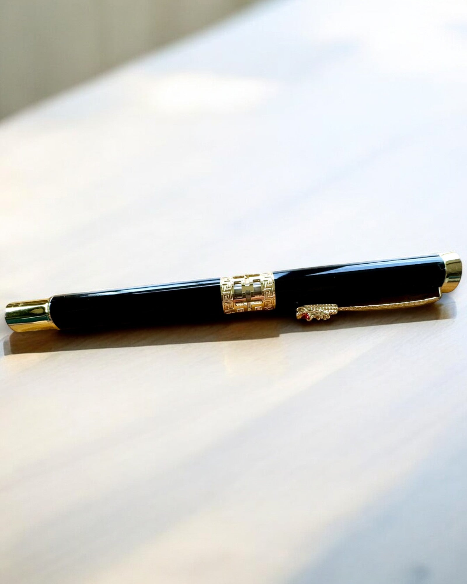 Elegant Dragekuglepen, 3 farvevarianter, mulighed for personlig gravering som gave