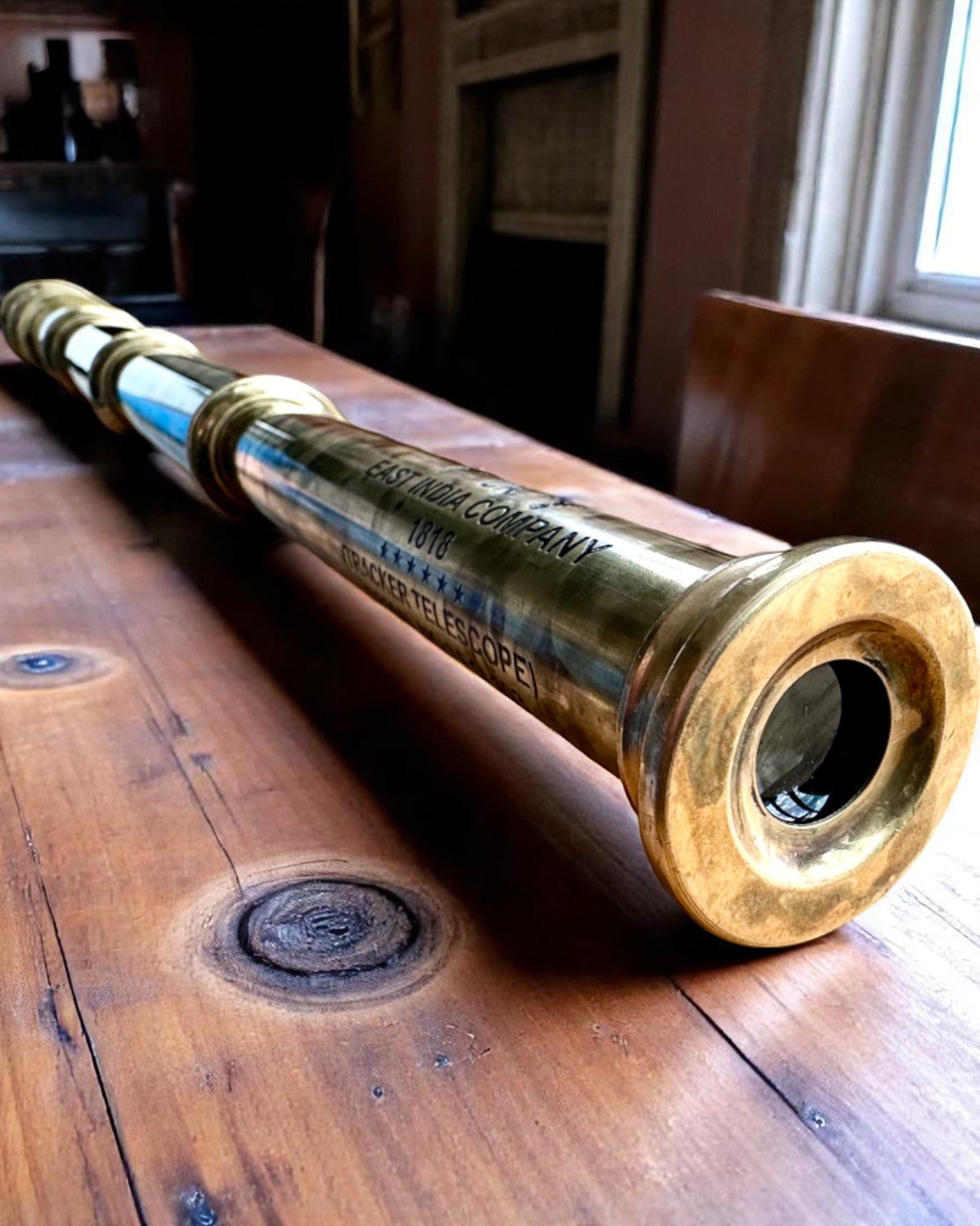 Kongelig Kikkert "Voyager 1818" – Eksklusiv, Messing, 83 cm, håndlavet, etui af Naturlæder – Samlerudgave, personliggørelse med gravering som gave