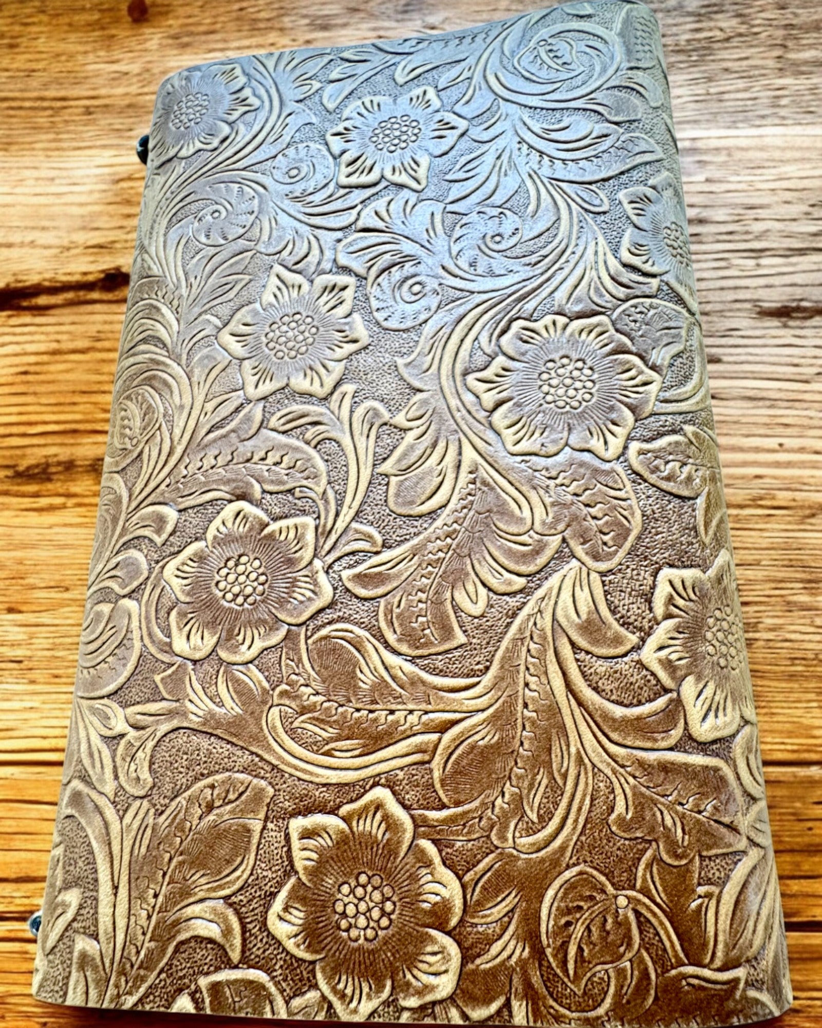 Luksuriøs Retro Notesbog med Læderomslag - "Vintage Elegance", 480 sider, mulighed for personlig gravering