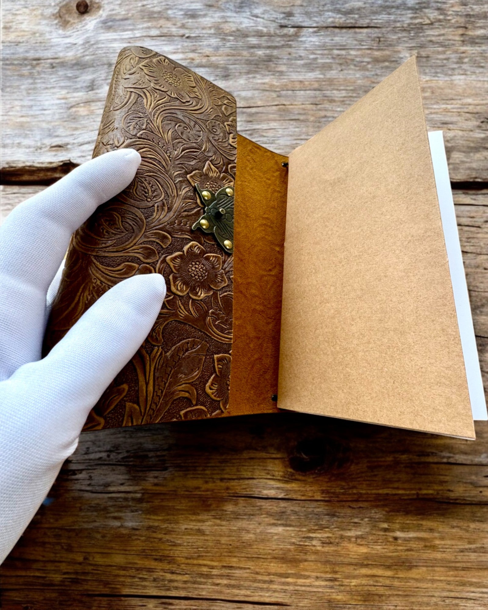 Luksuriøs Retro Notesbog med Læderomslag - "Vintage Elegance", 480 sider, mulighed for personlig gravering