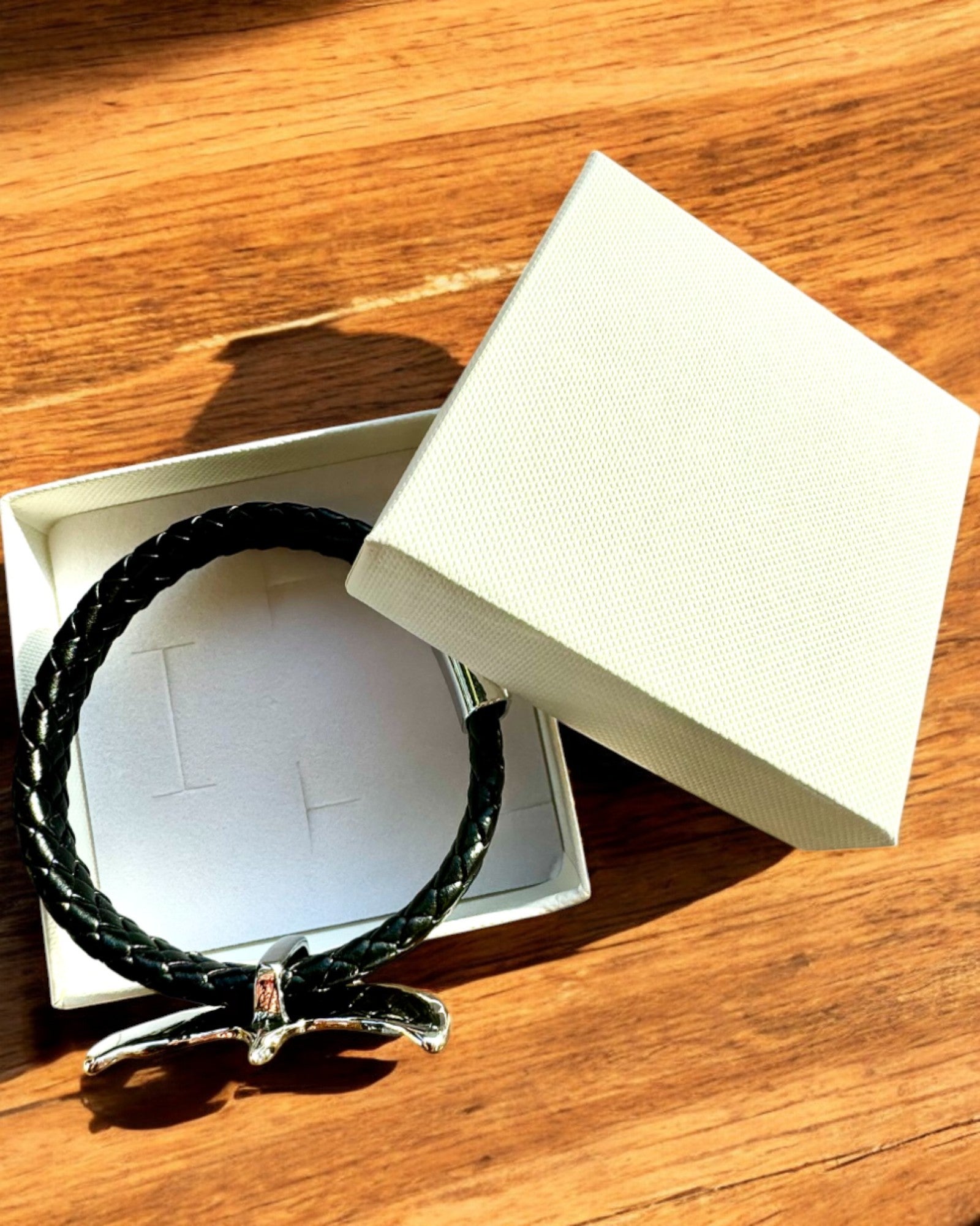 Herrearmbånd "SkyRider" – Læderstil med Karakter - mulighed for personlig gravering