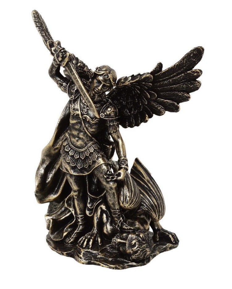 Figur af Sankt Mikael, der kæmper mod dragen - polyresin - MC-23146