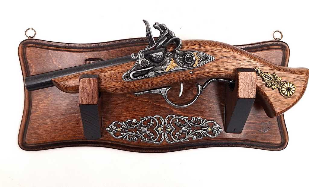 Replika af pistol på ophæng – til vægophæng – TR-239